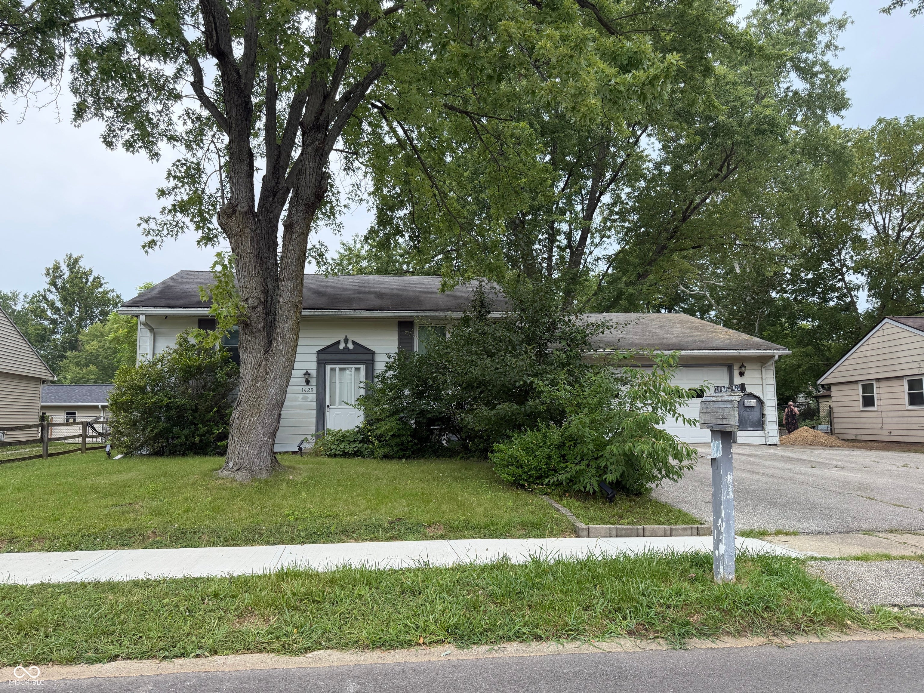 1420 Pierce Drive — photo
