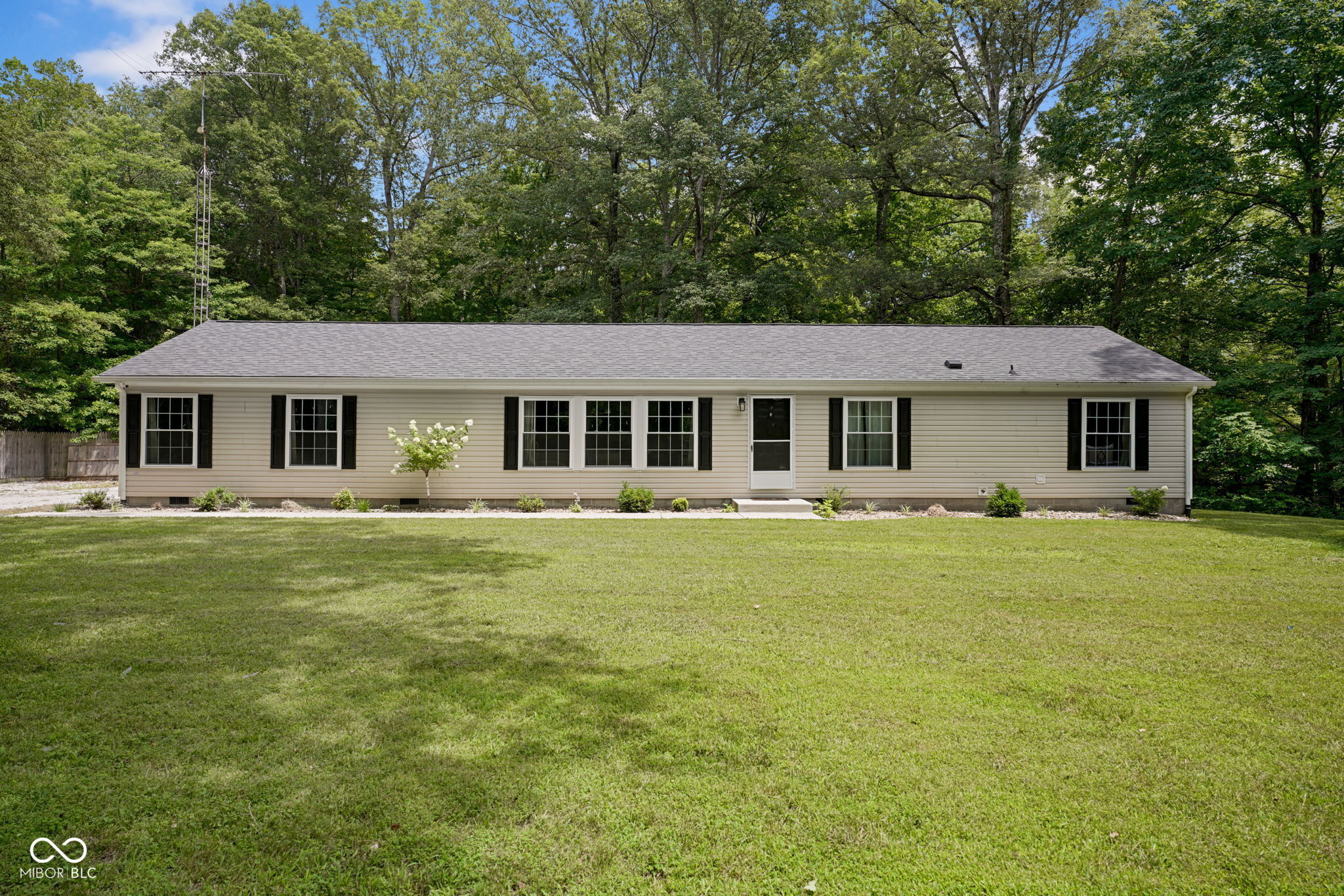860 N County Road 700 W — photo