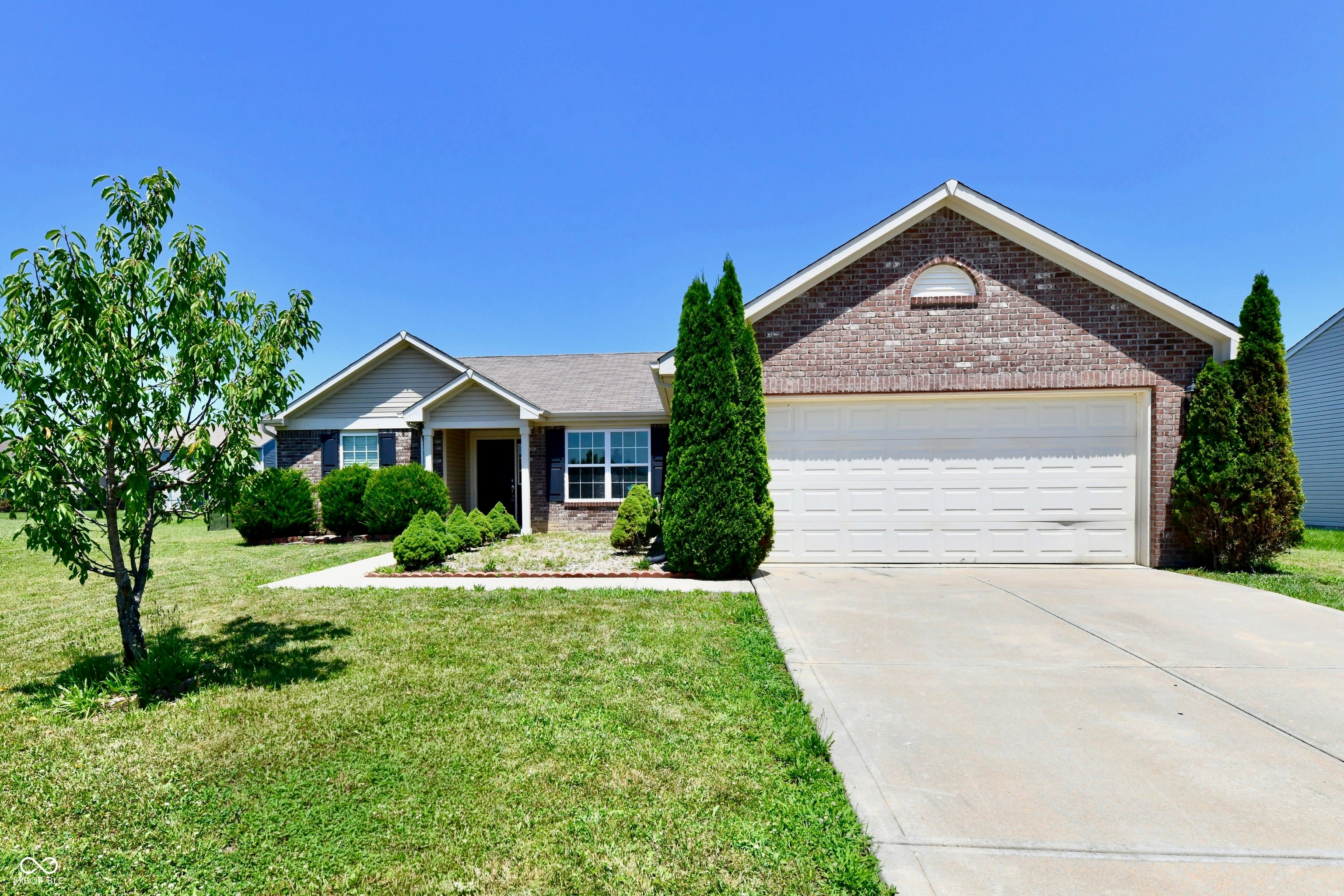 894 Rosewood Drive — photo