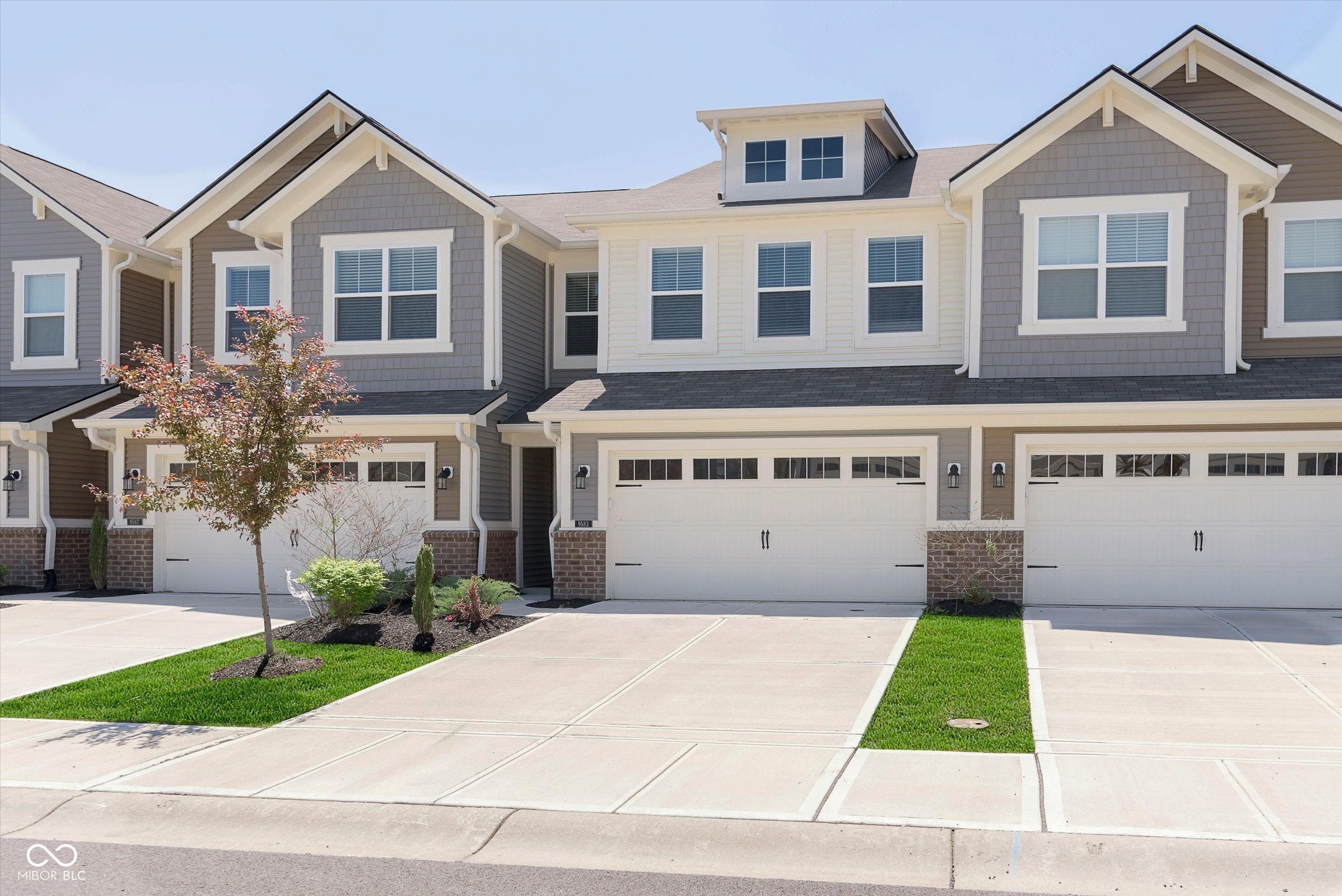 9583 Beckett Street — photo