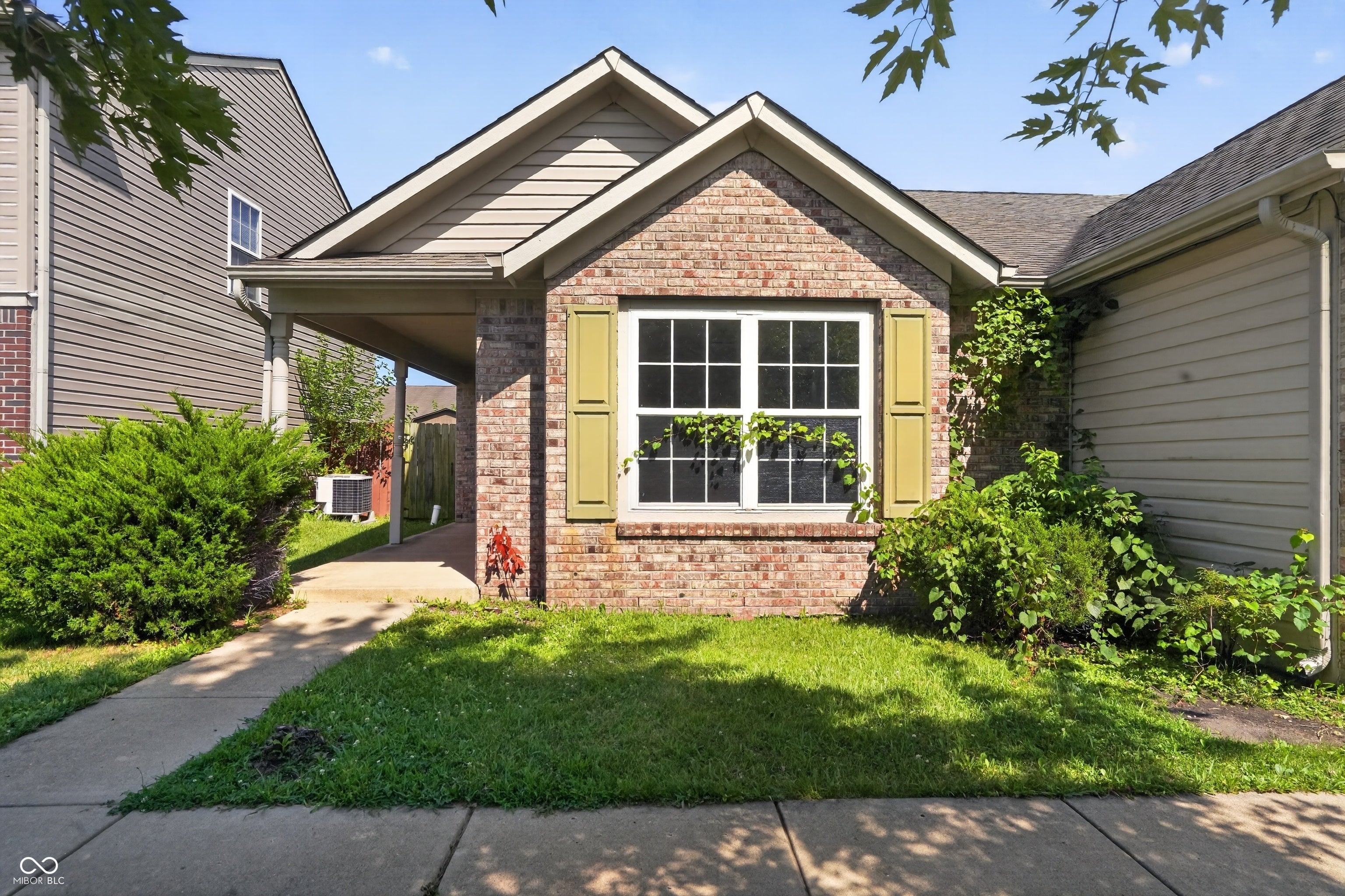 2611 Lullwater Lane — photo