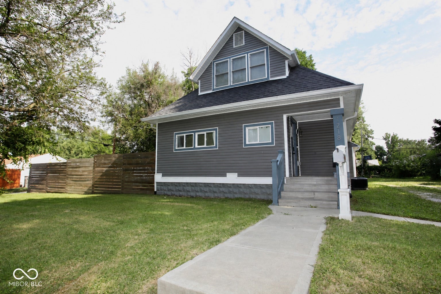 1218 E Edwards Avenue — photo