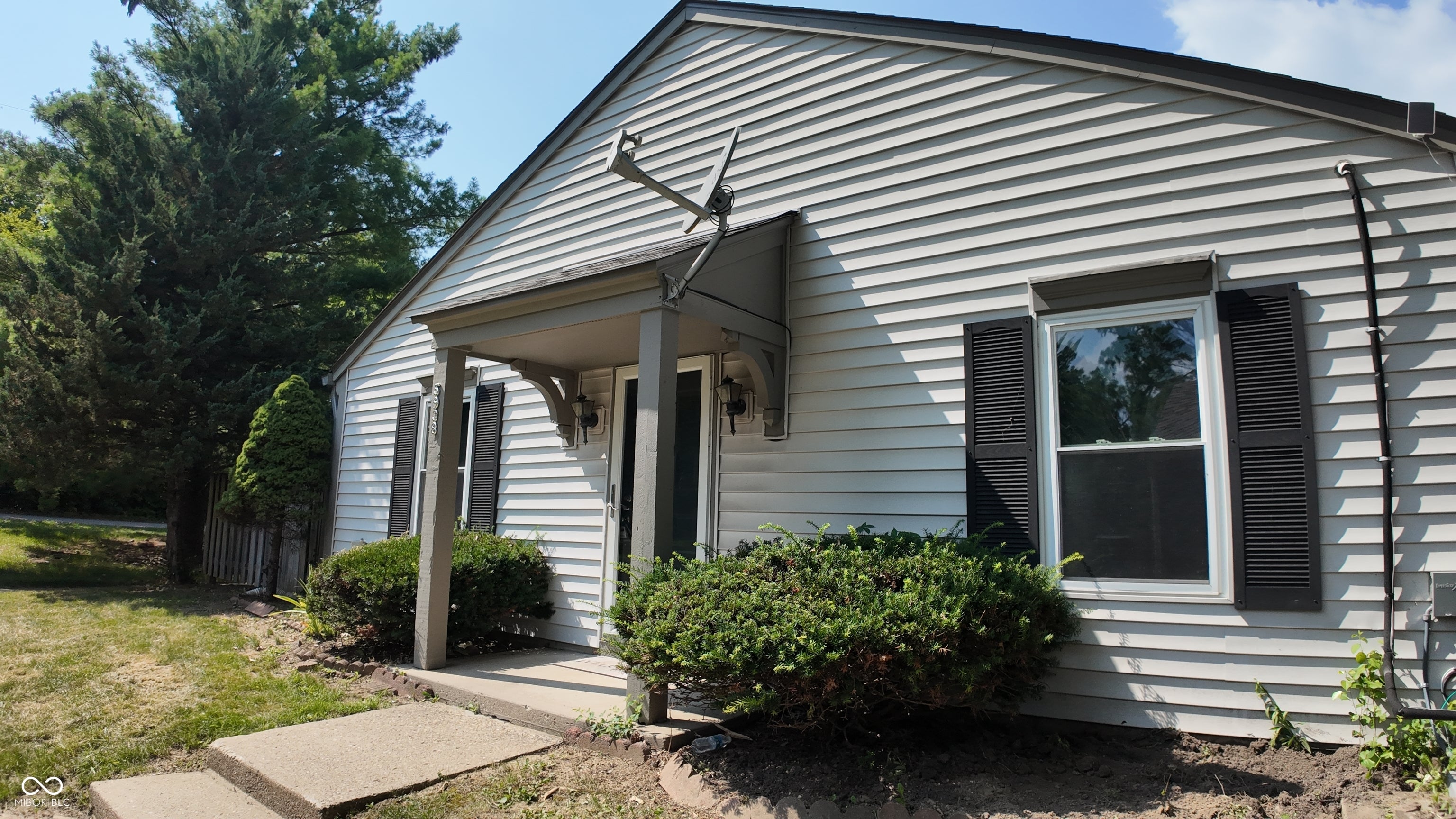 5938 Deerwood — photo