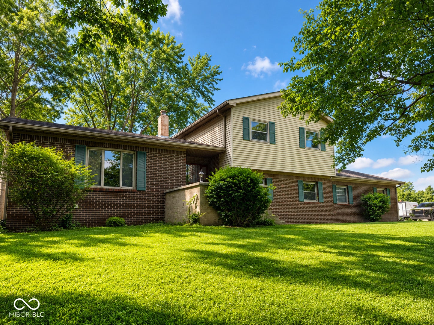 1185 W Country Club Road — photo