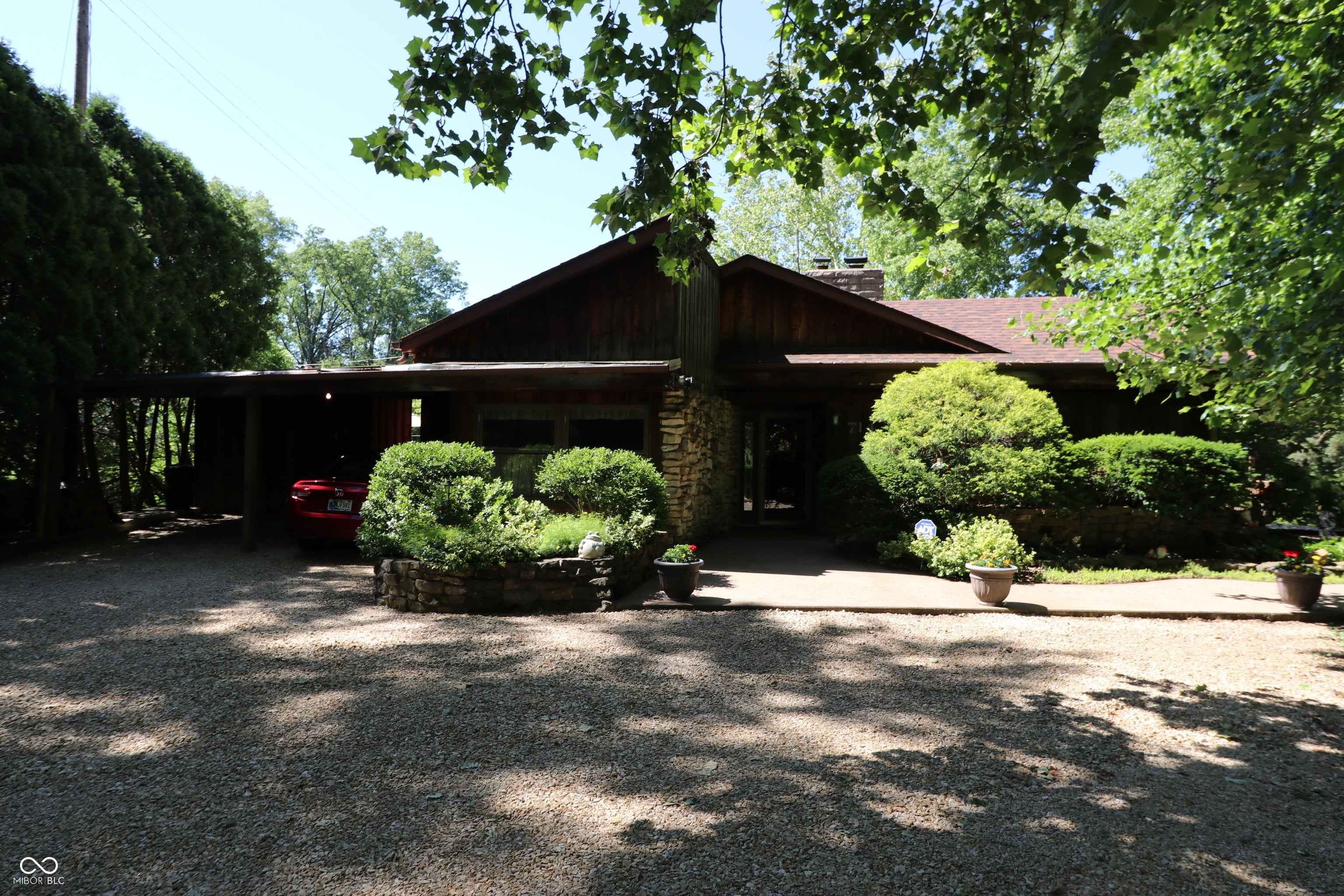 714 Edgewood Drive — photo