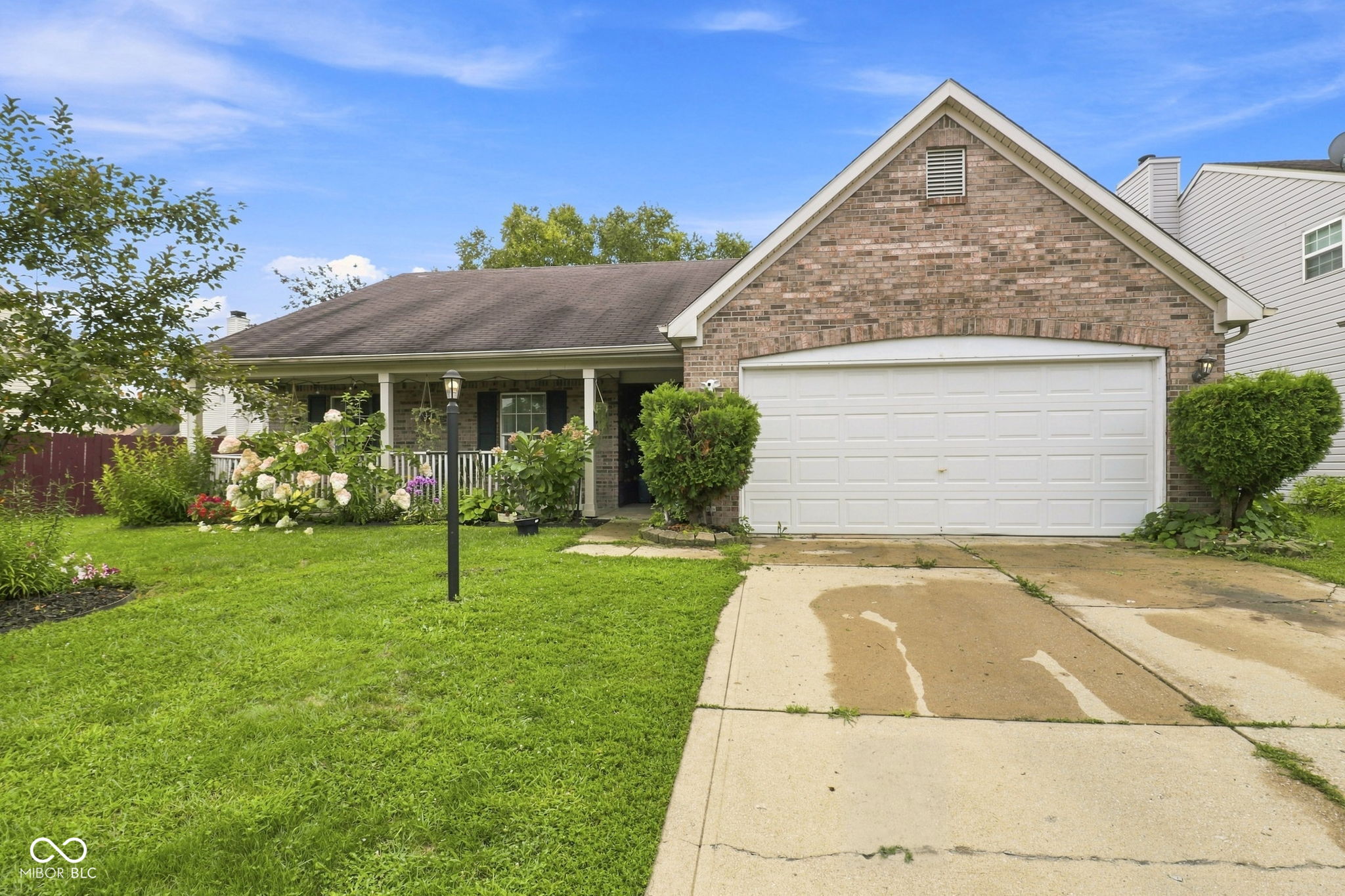 5353 Forest Pine Lane — photo