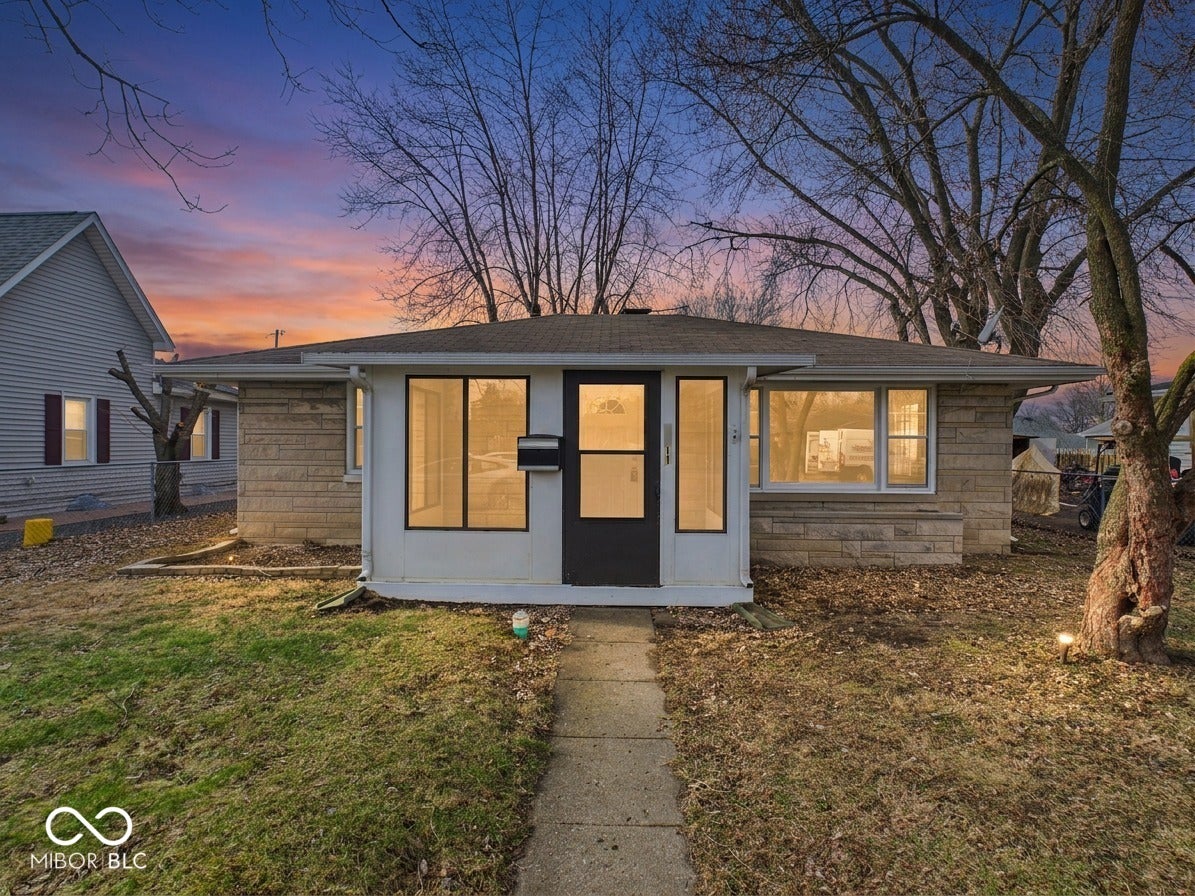 3611 E Lynn Street — photo