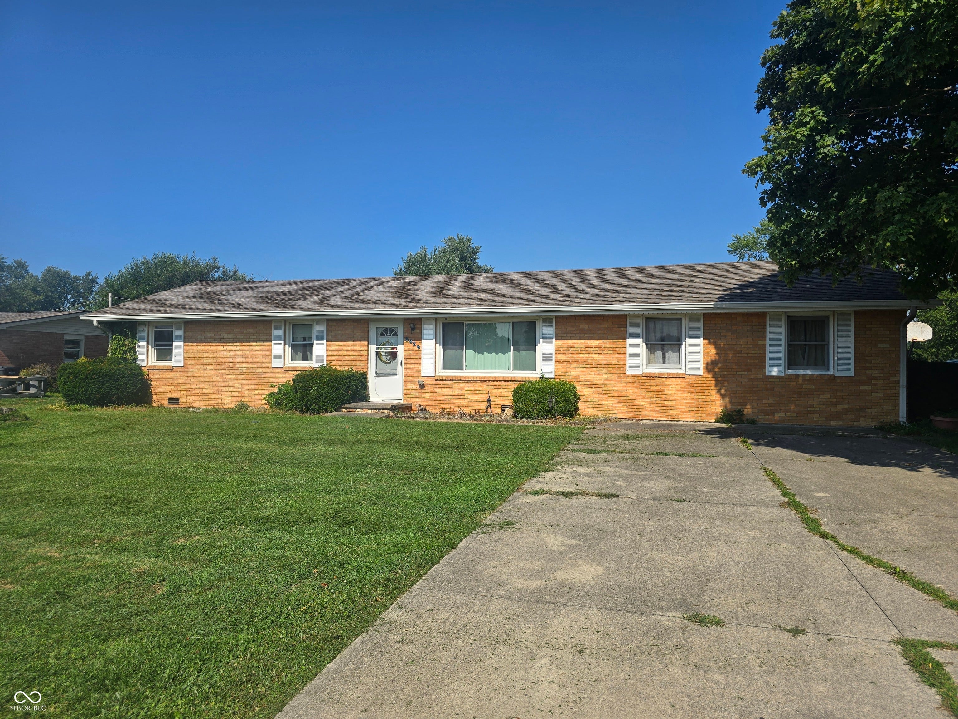 8925 Walnut Street — photo