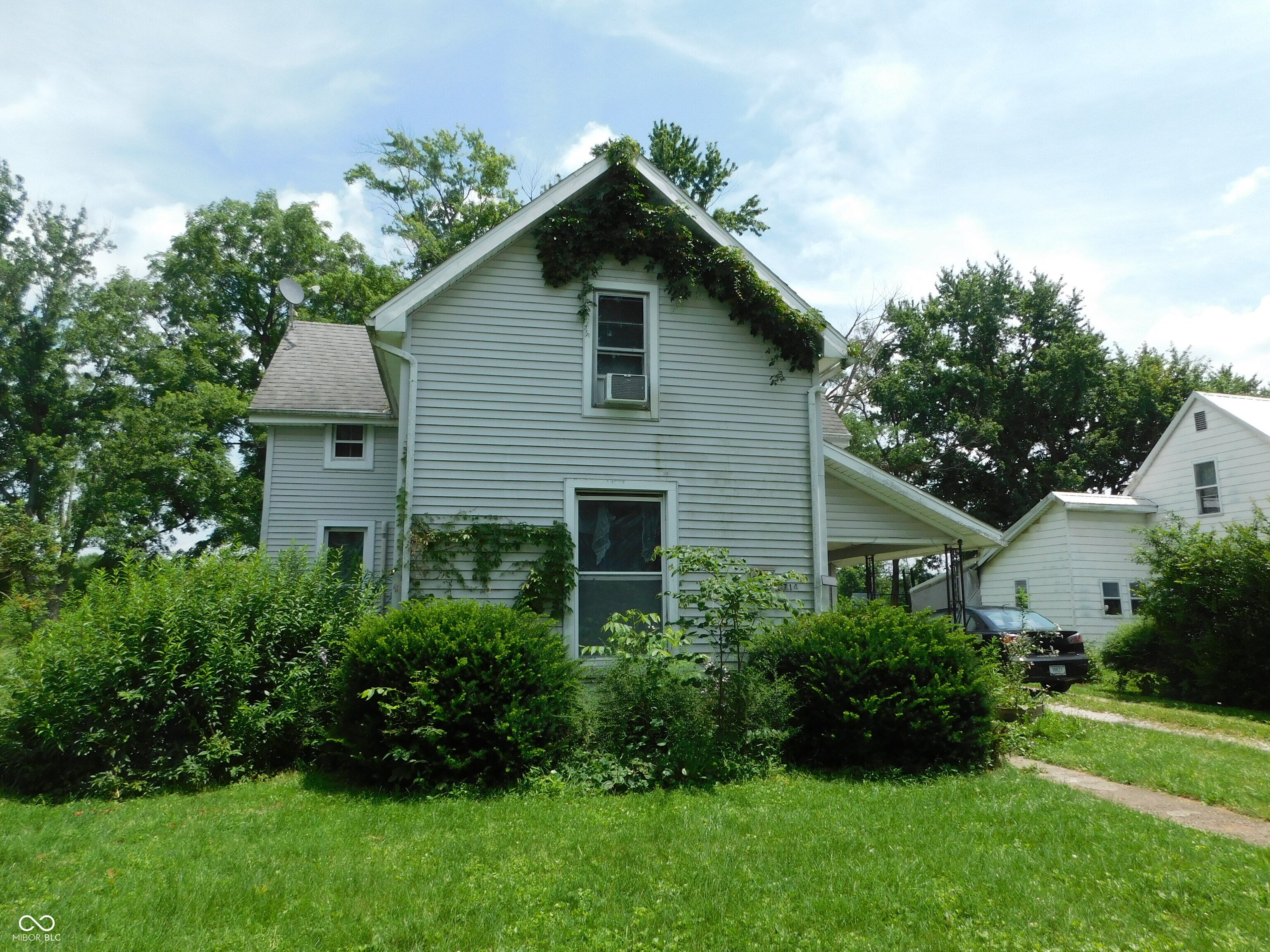 2714 S Linn Street — photo