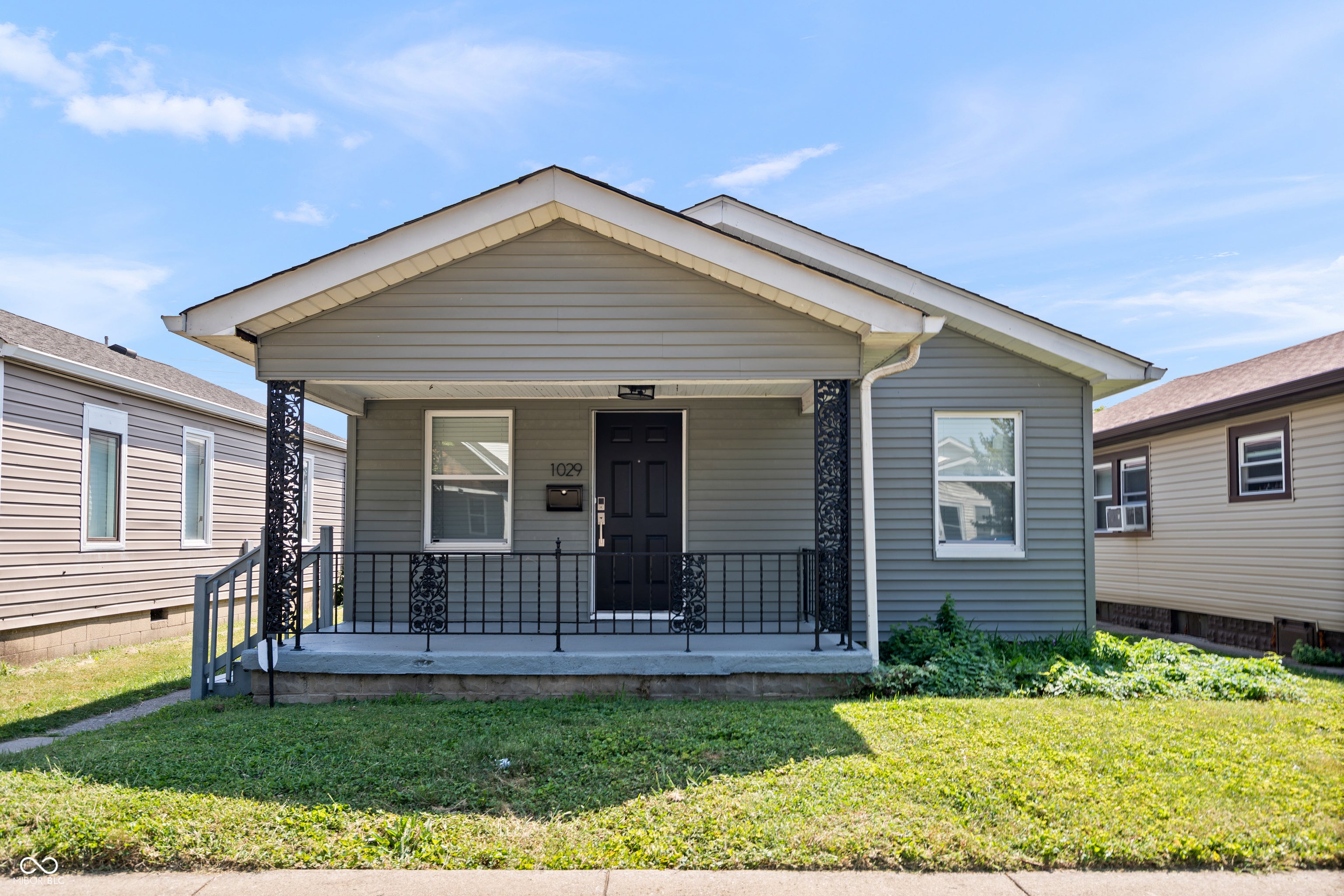1029 Albany Street — photo