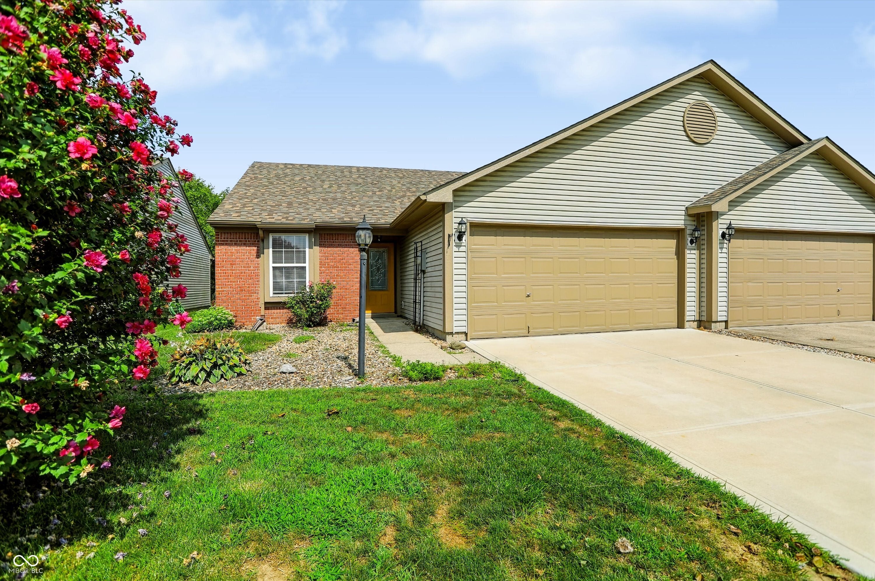 7246 Registry Drive — photo