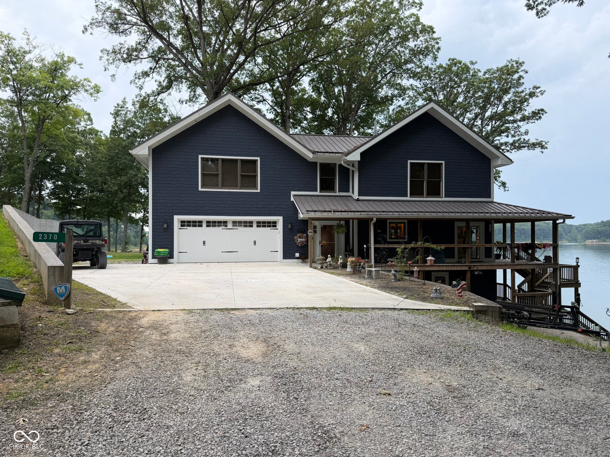 2370 S Oak Drive — photo