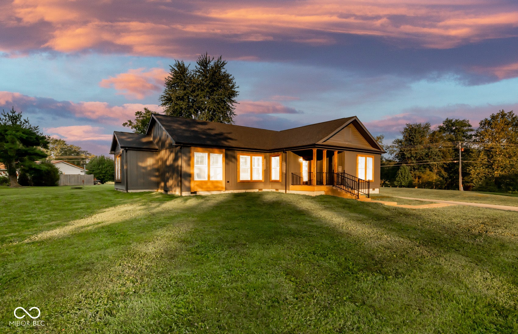 22027 Redding Woods — photo