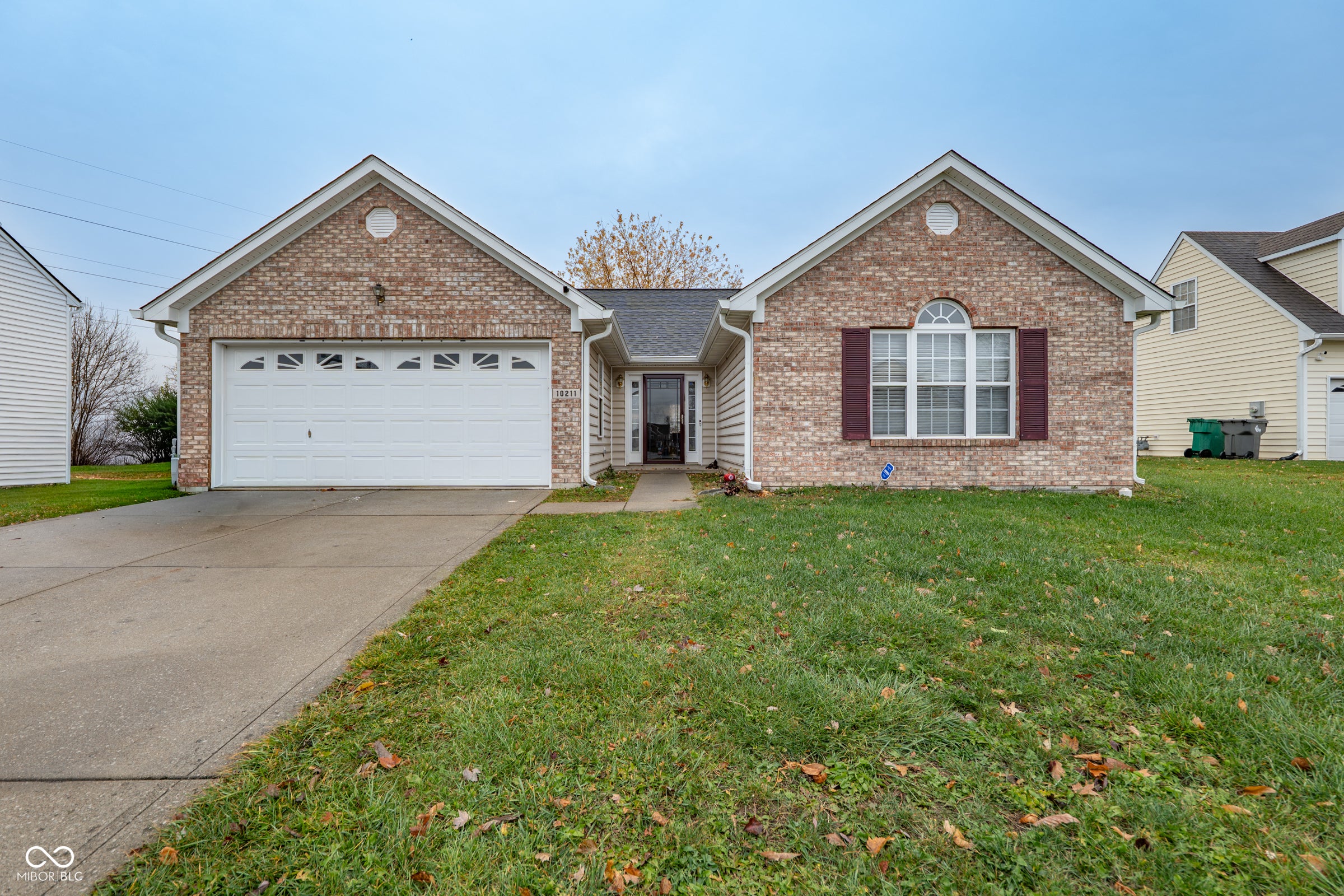 10211 Gate Drive — photo