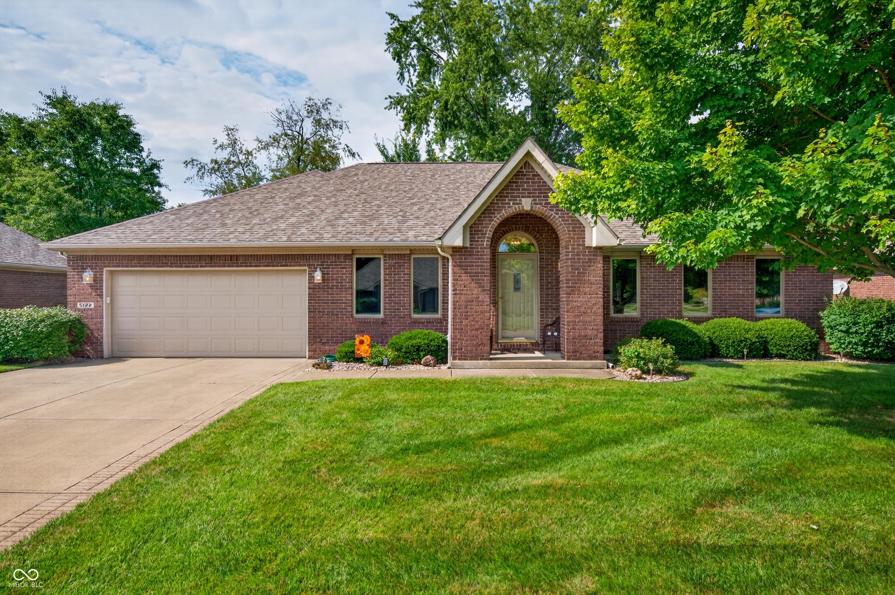 5122 Columbia Drive — photo