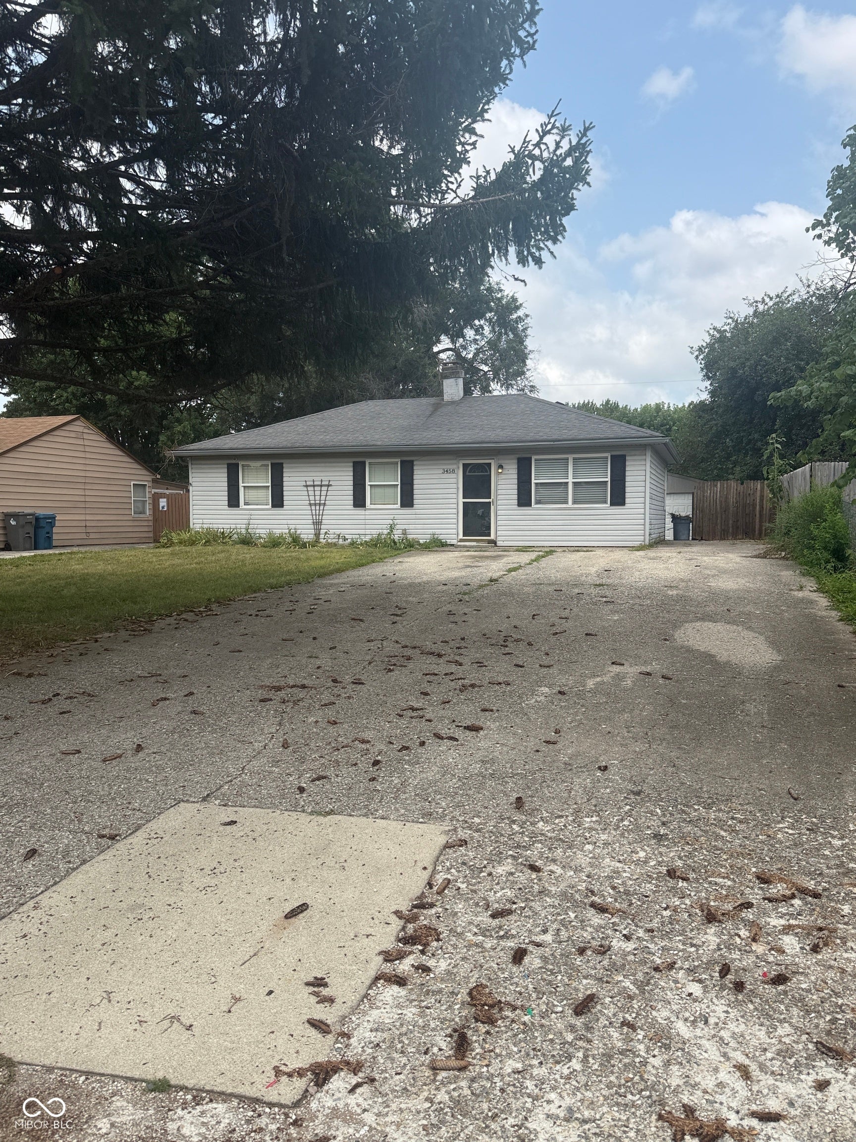 3458 W Perry Street — photo
