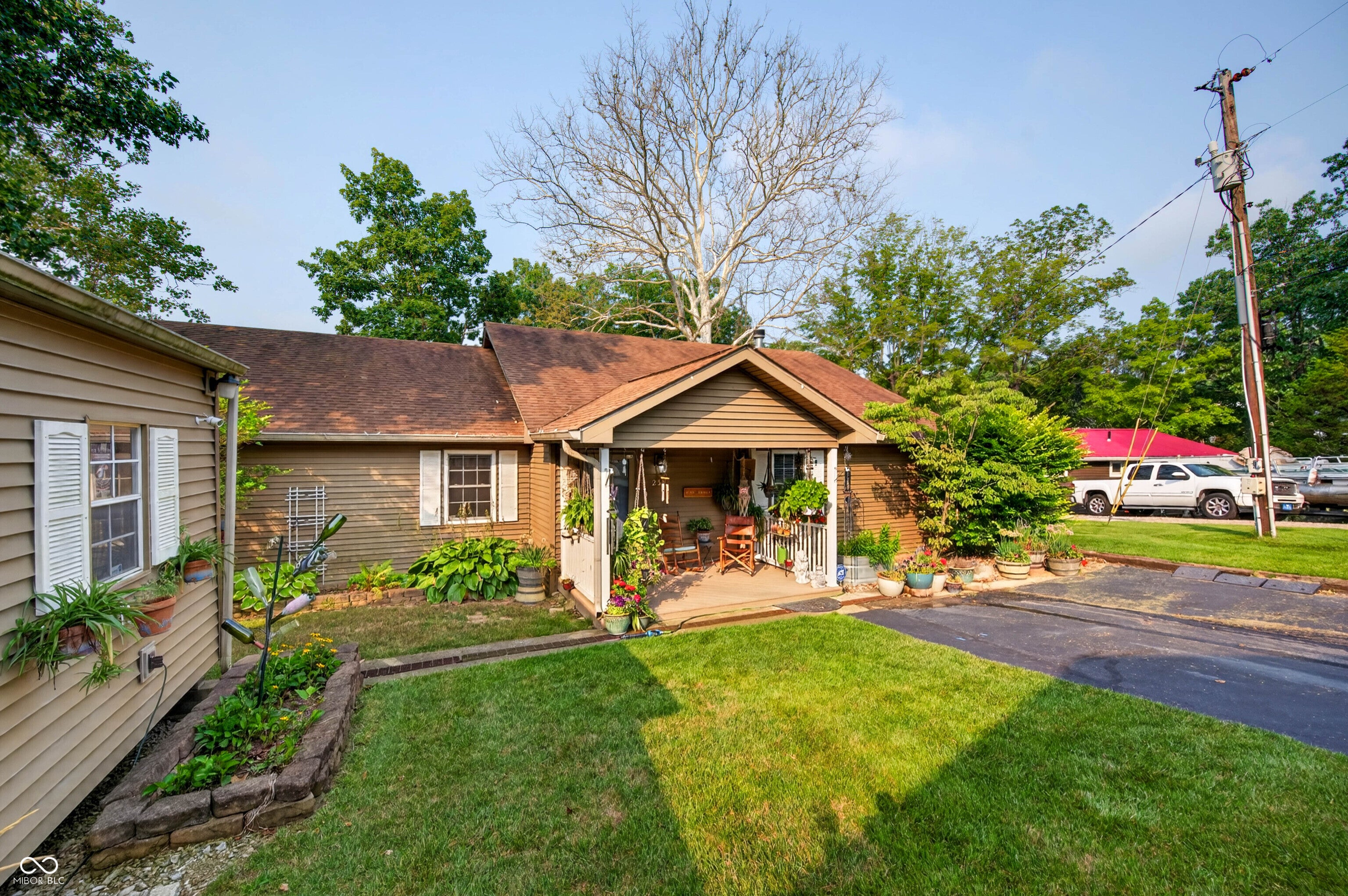 235 E Eagle Drive — photo