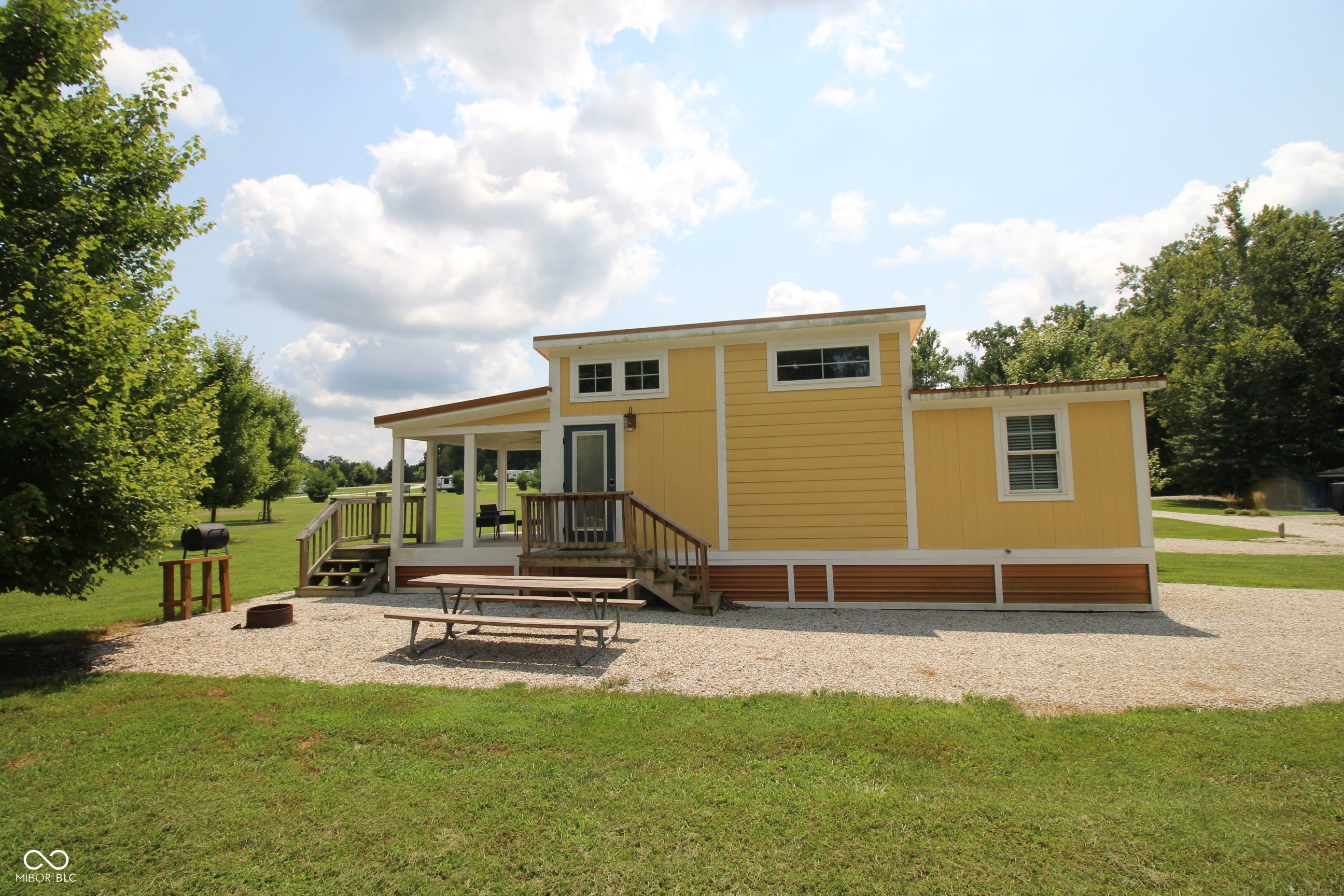 9507 US 231 #416 — photo