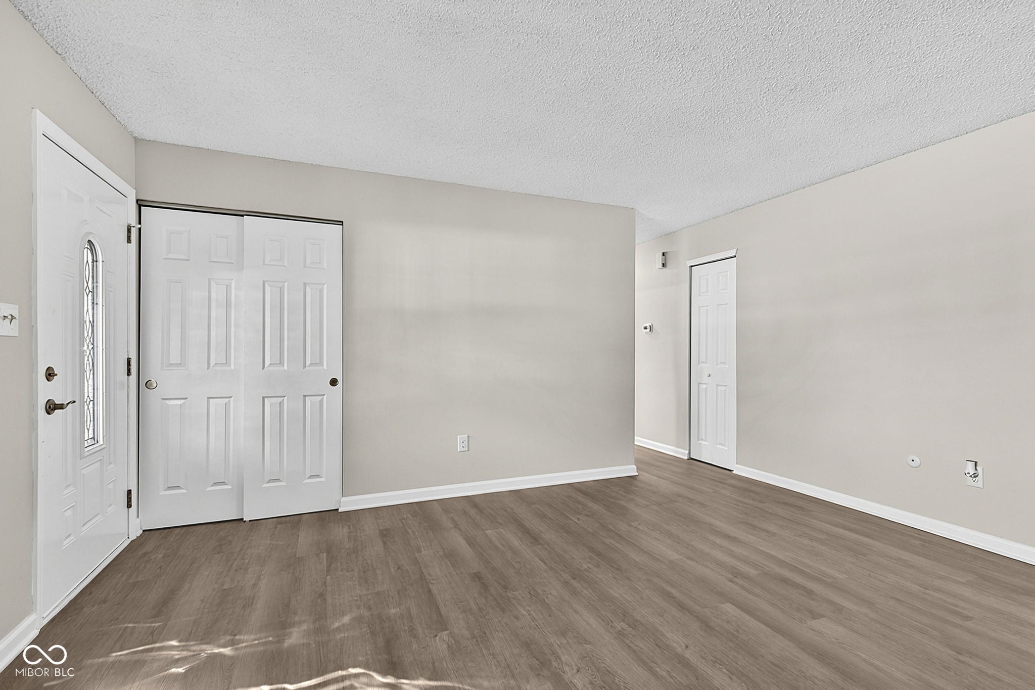 Home in Indianapolis, IN 46235 — photo 3
