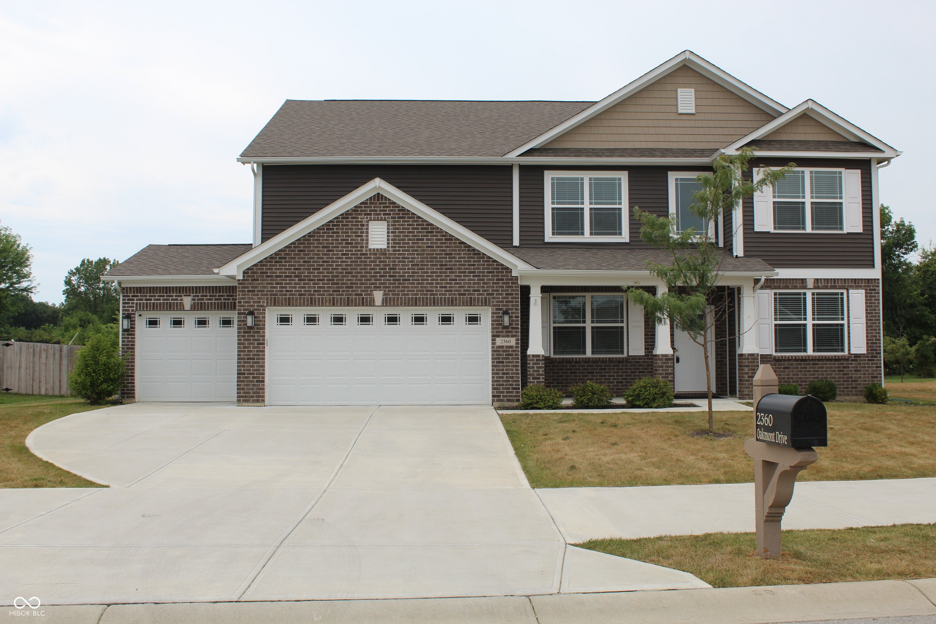 2360 Oakmont Drive — photo