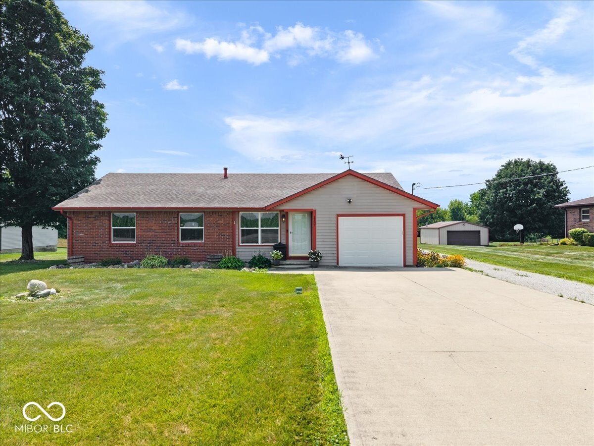 1187 E New Road — photo