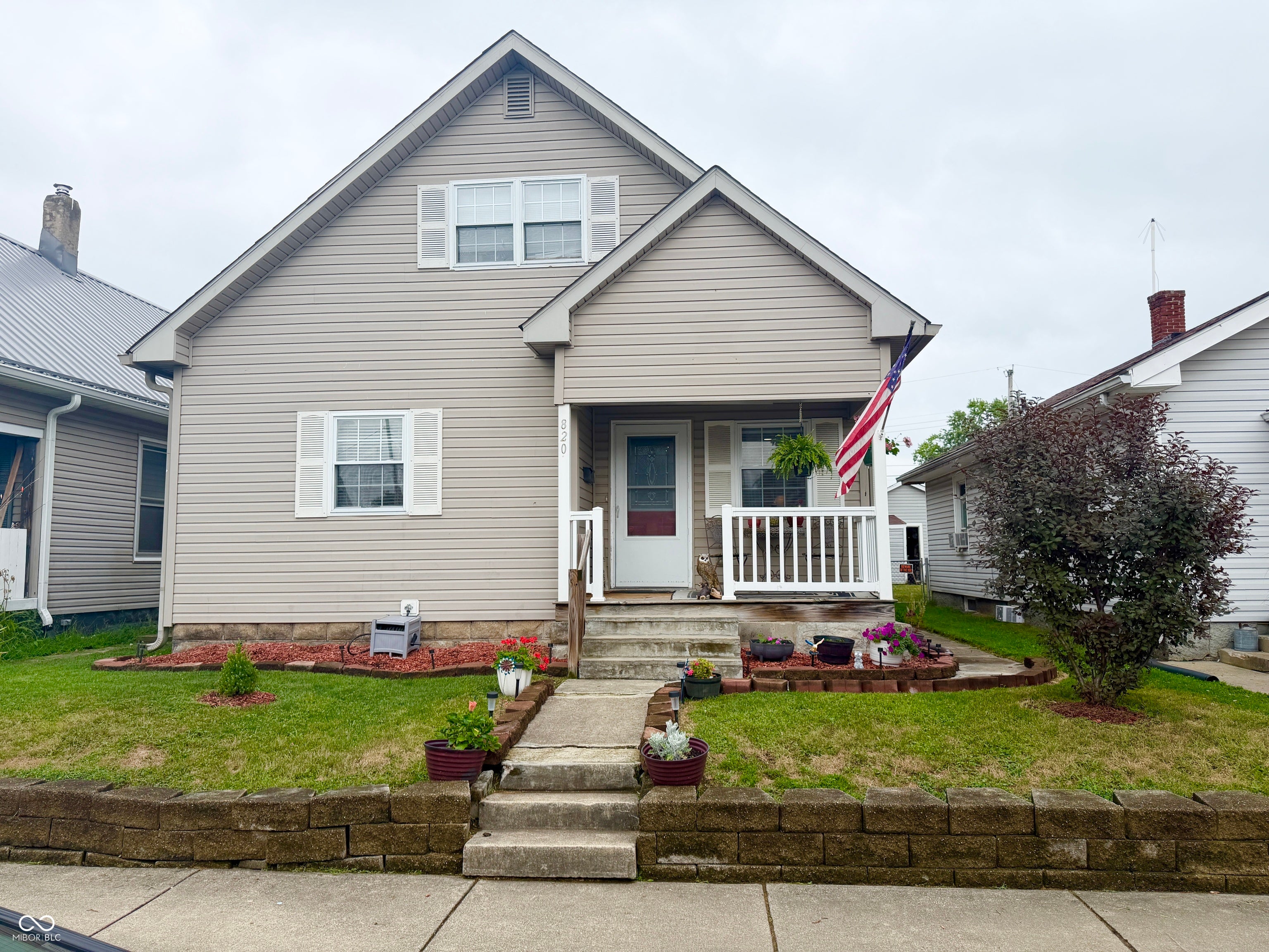 820 Blanchard Street — photo