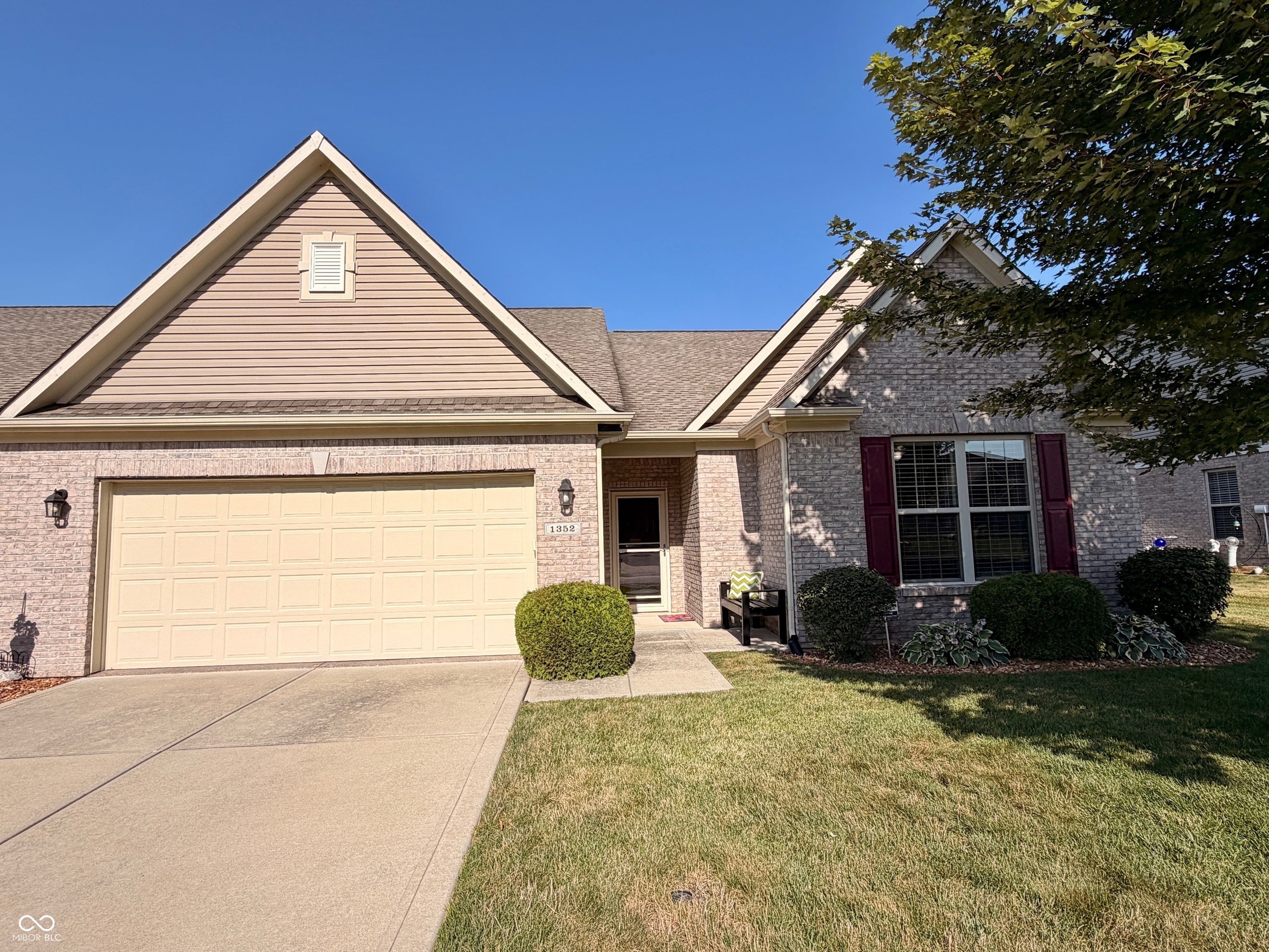 1352 Redstone Drive — photo