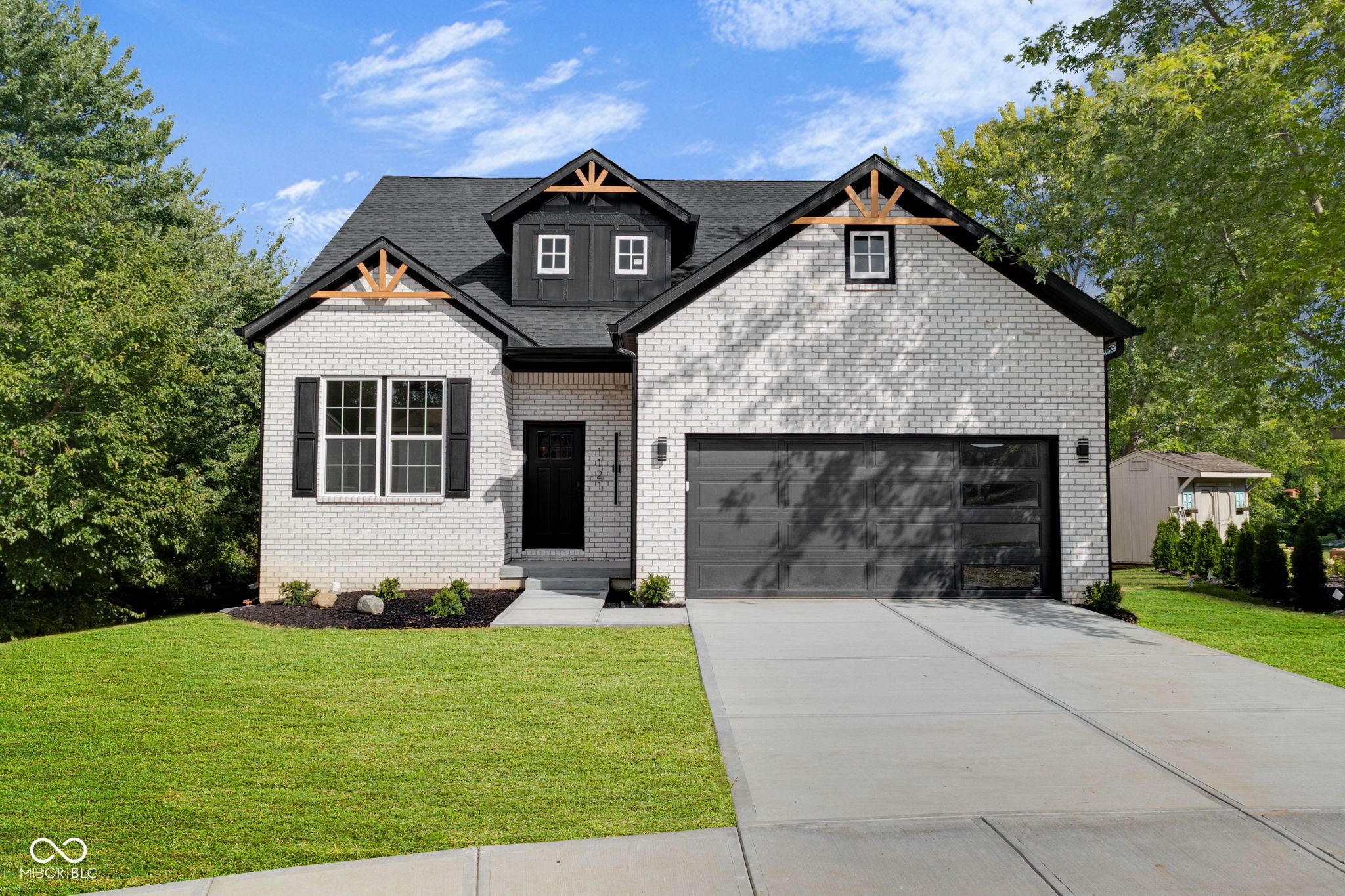 1121 Brookside Court — photo