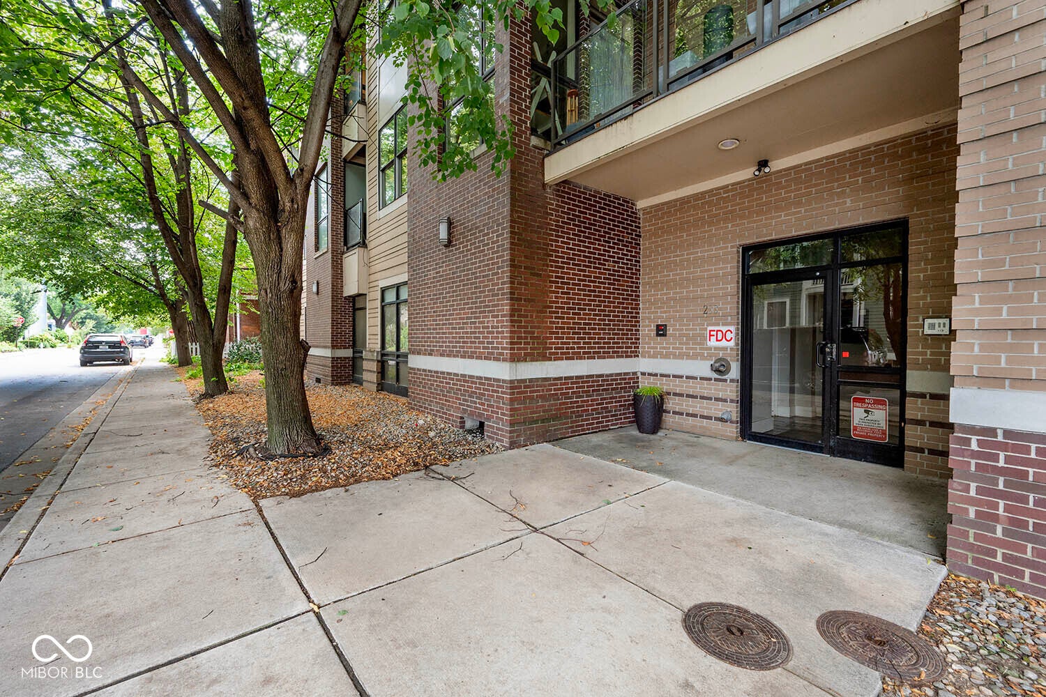 233 E St Joseph Street E 3H — photo