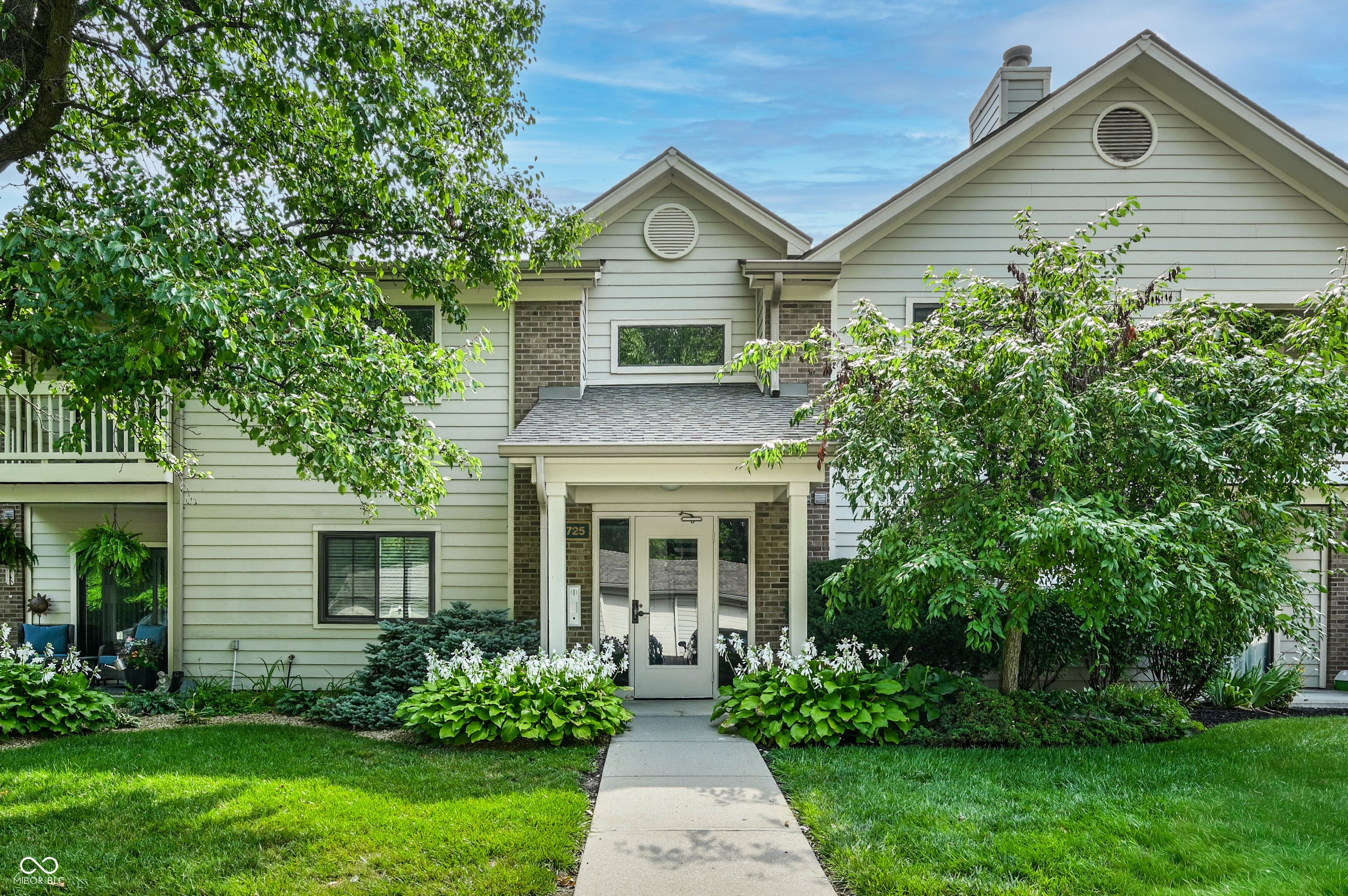 11725 Lenox #104 — photo