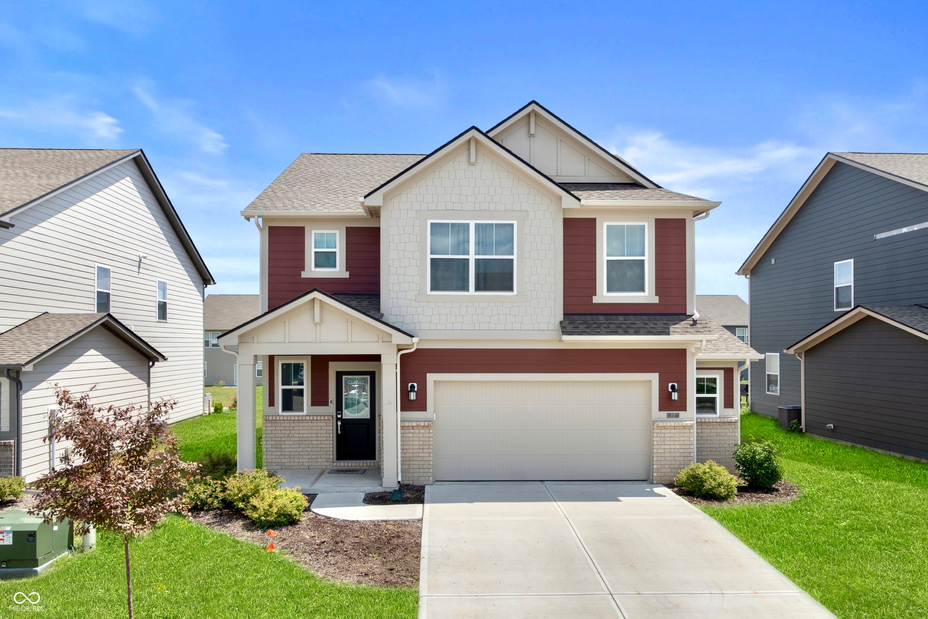 717 Oxford Lane — photo