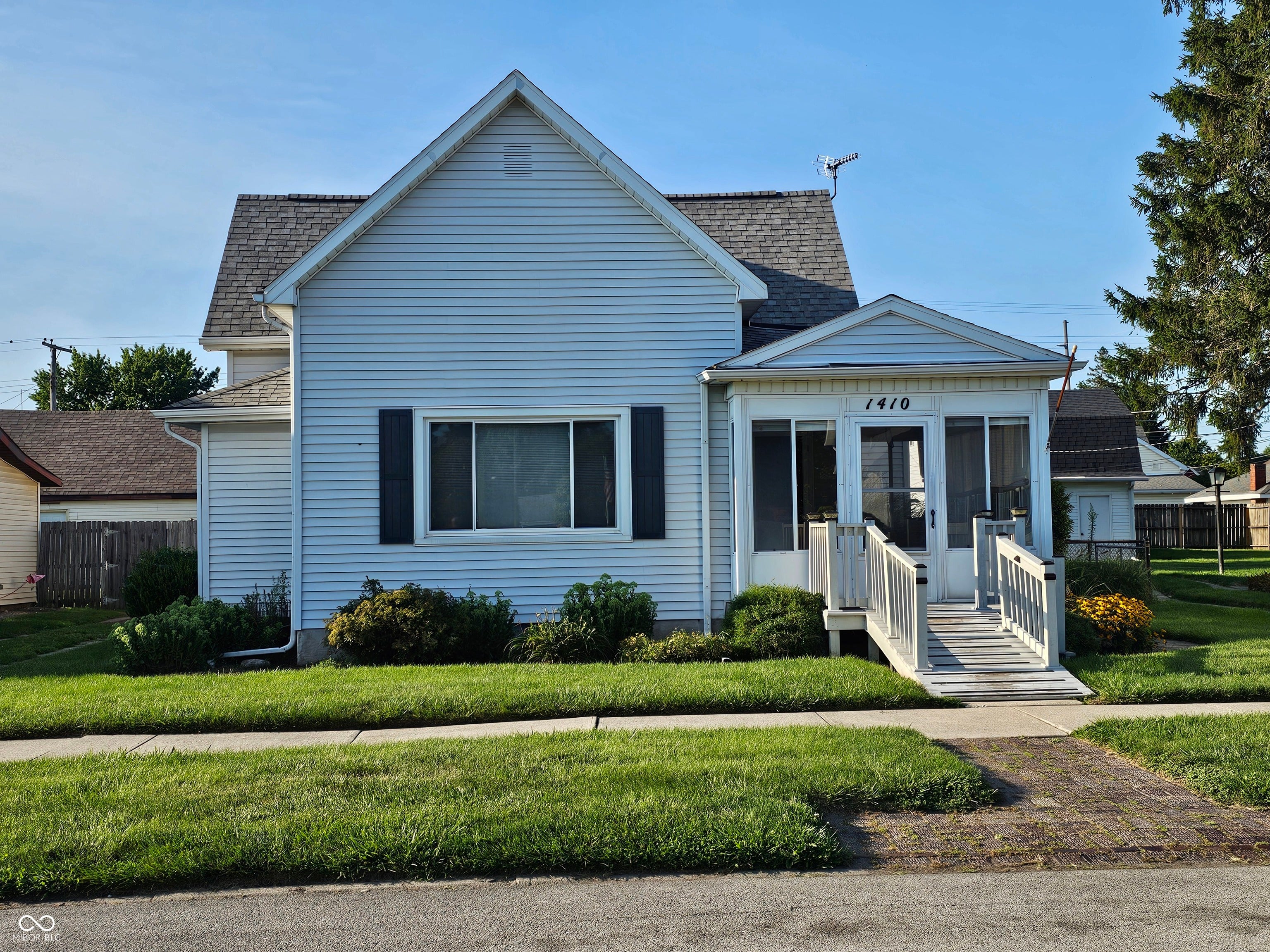 1410 S I Street — photo