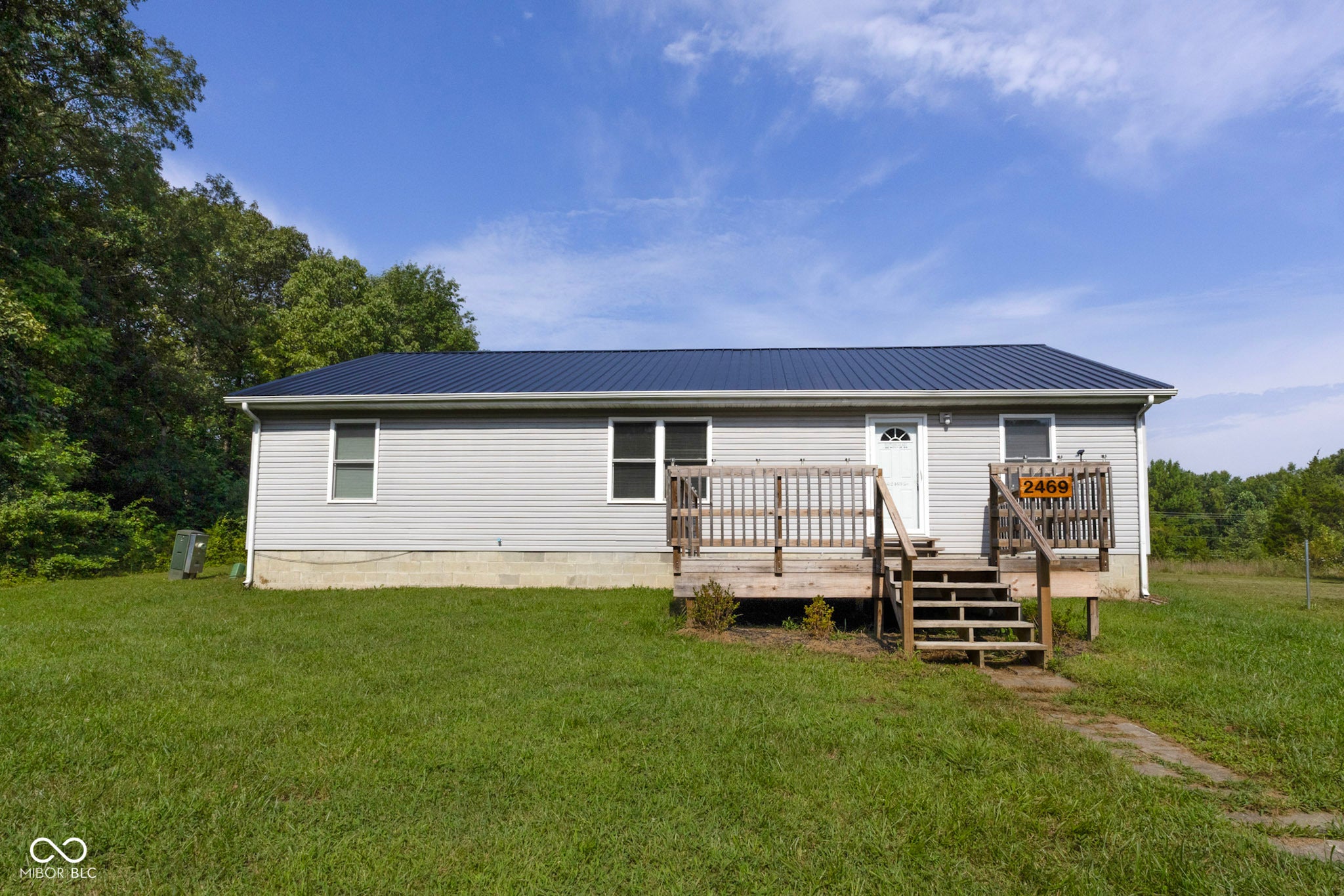 2469 Country Manor Street — photo