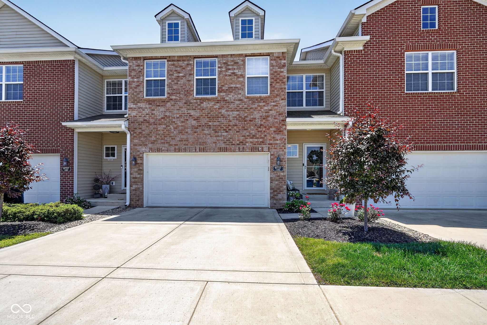 9737 Thorne Cliff Way 104 — photo