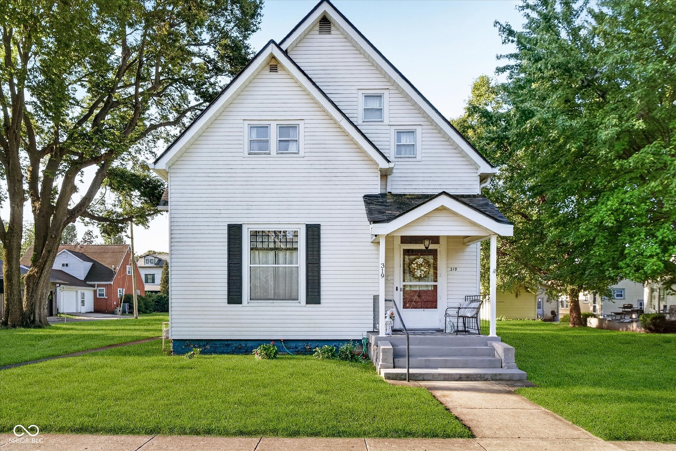 319 W Washington Street — photo