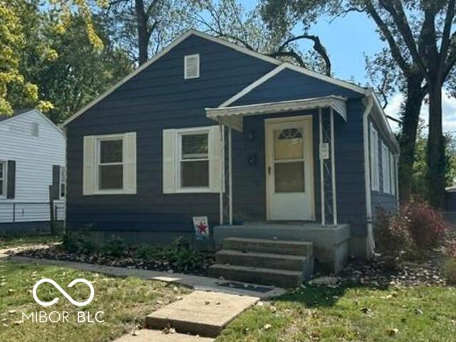 4801 Farrington Avenue — photo
