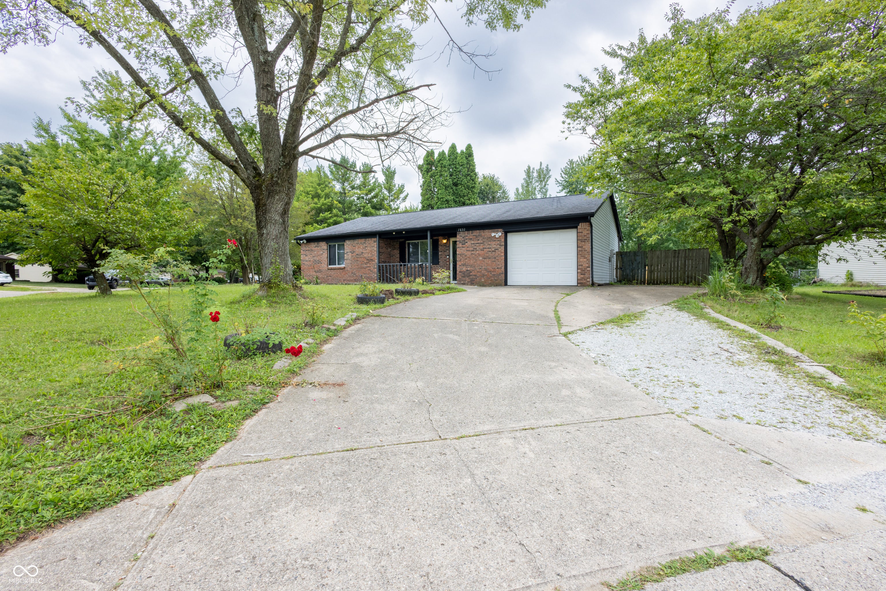 7832 Gordon Way — photo