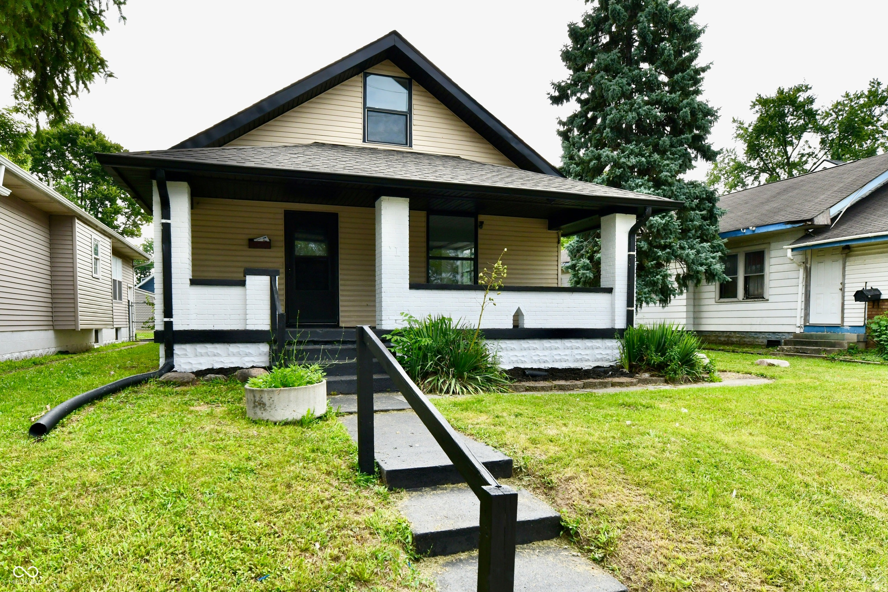 41 S Sherman Drive — photo