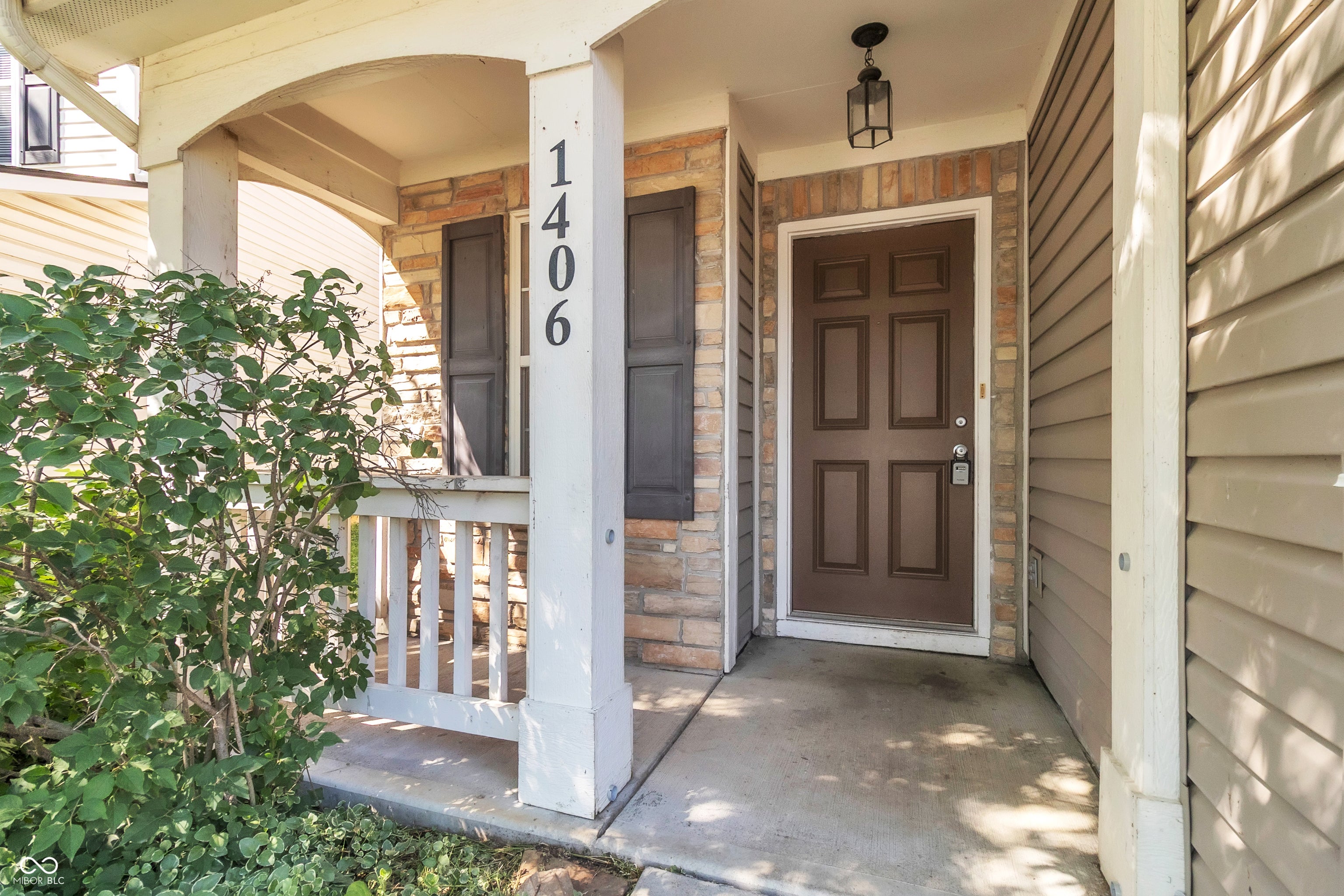 1406 Bluff View Court — photo