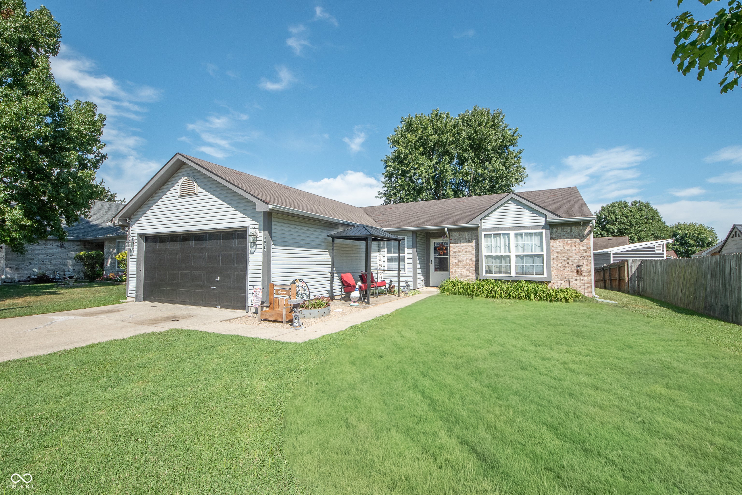 8027 N Burbrink Drive — photo