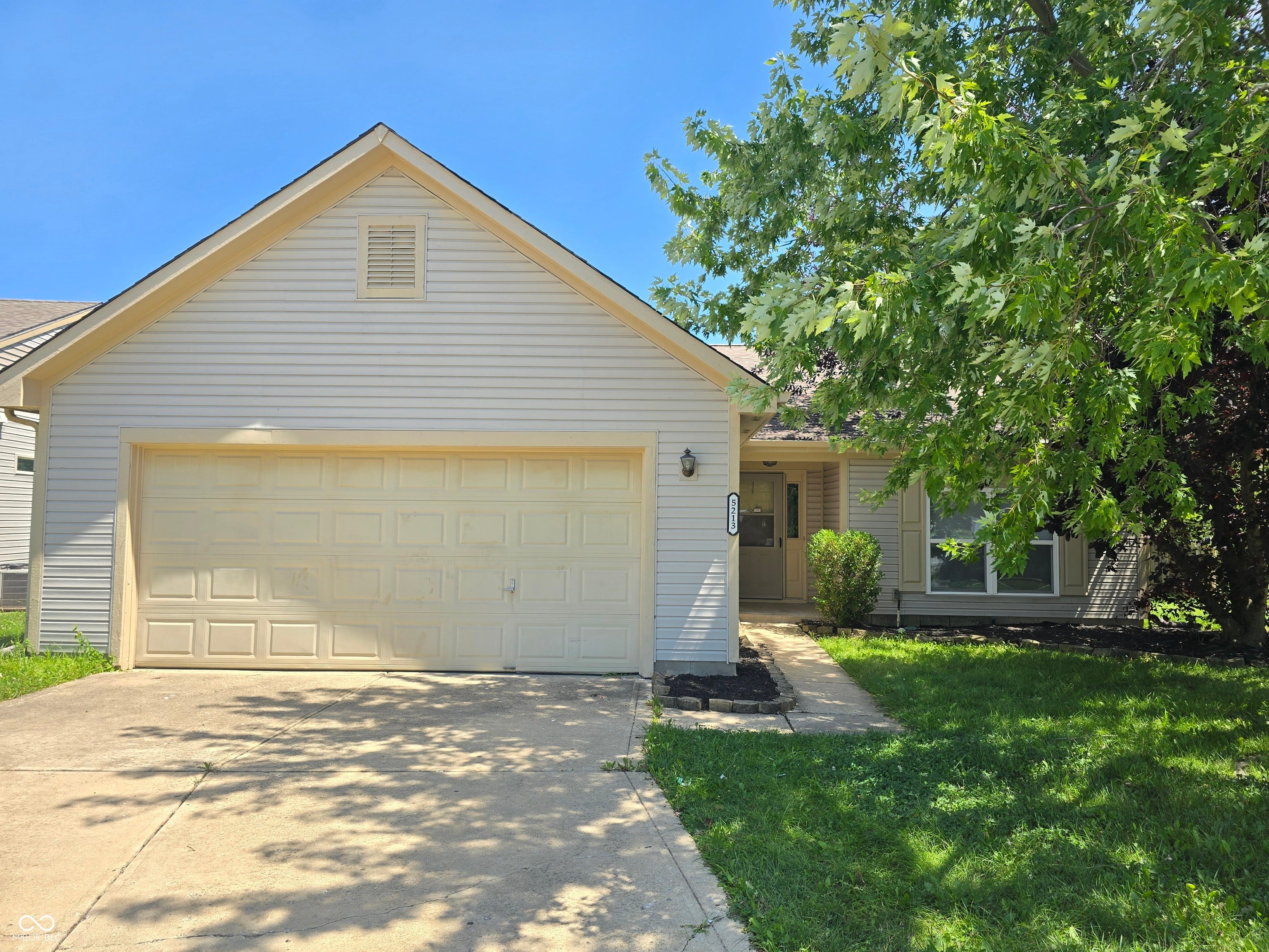 5213 Lakeside Manor Drive — photo