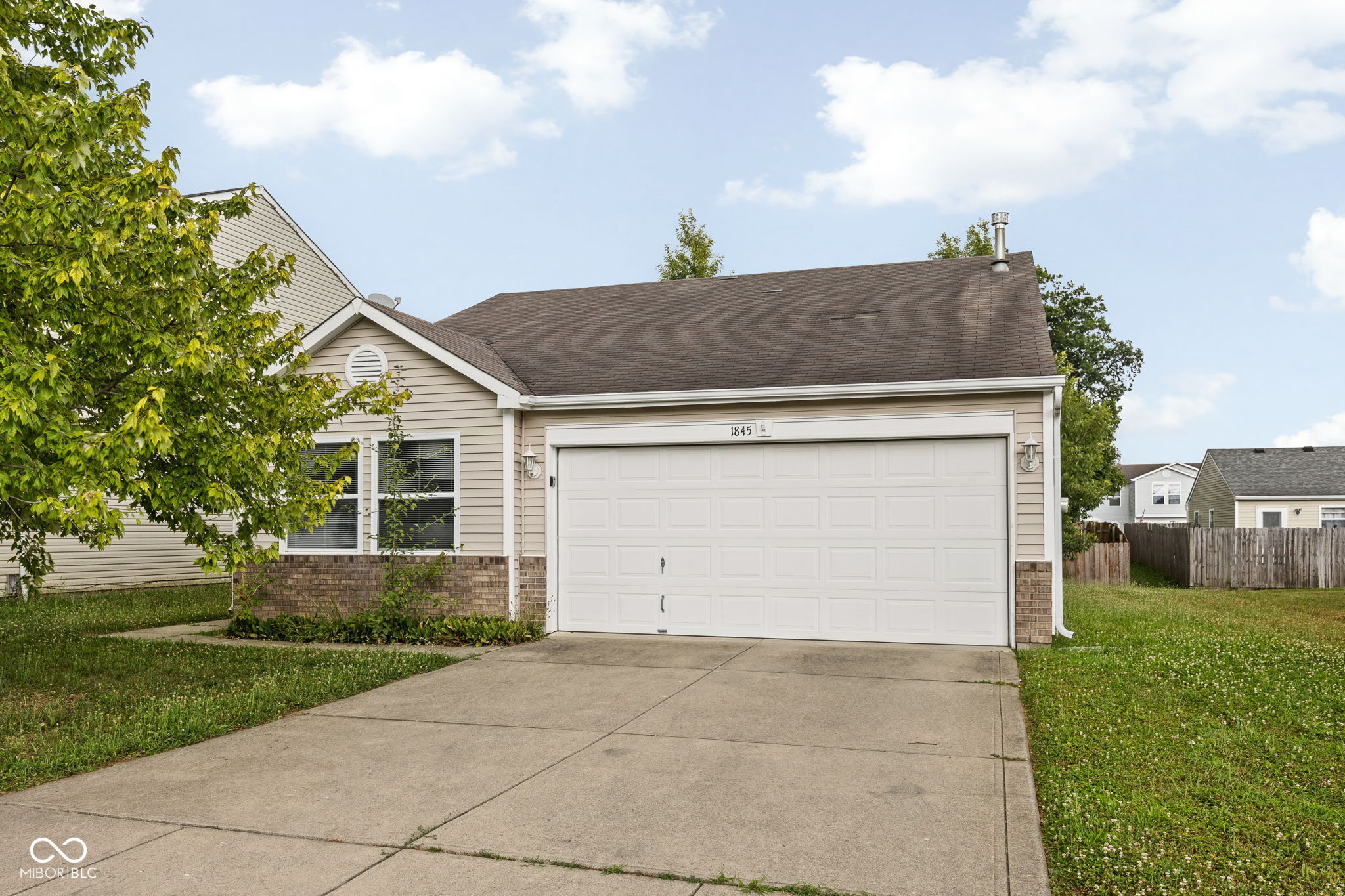 1845 Blue Pine Lane — photo