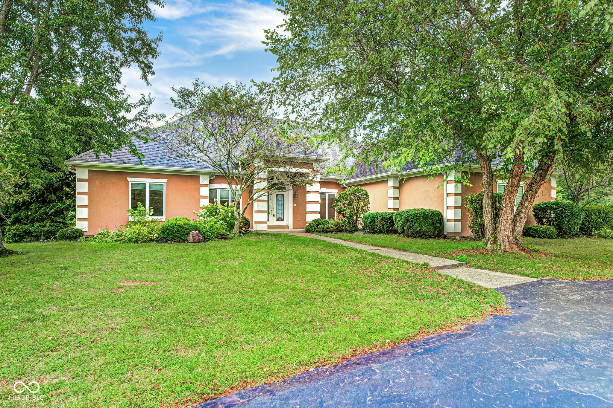 9337 N Oak Creek Drive — photo