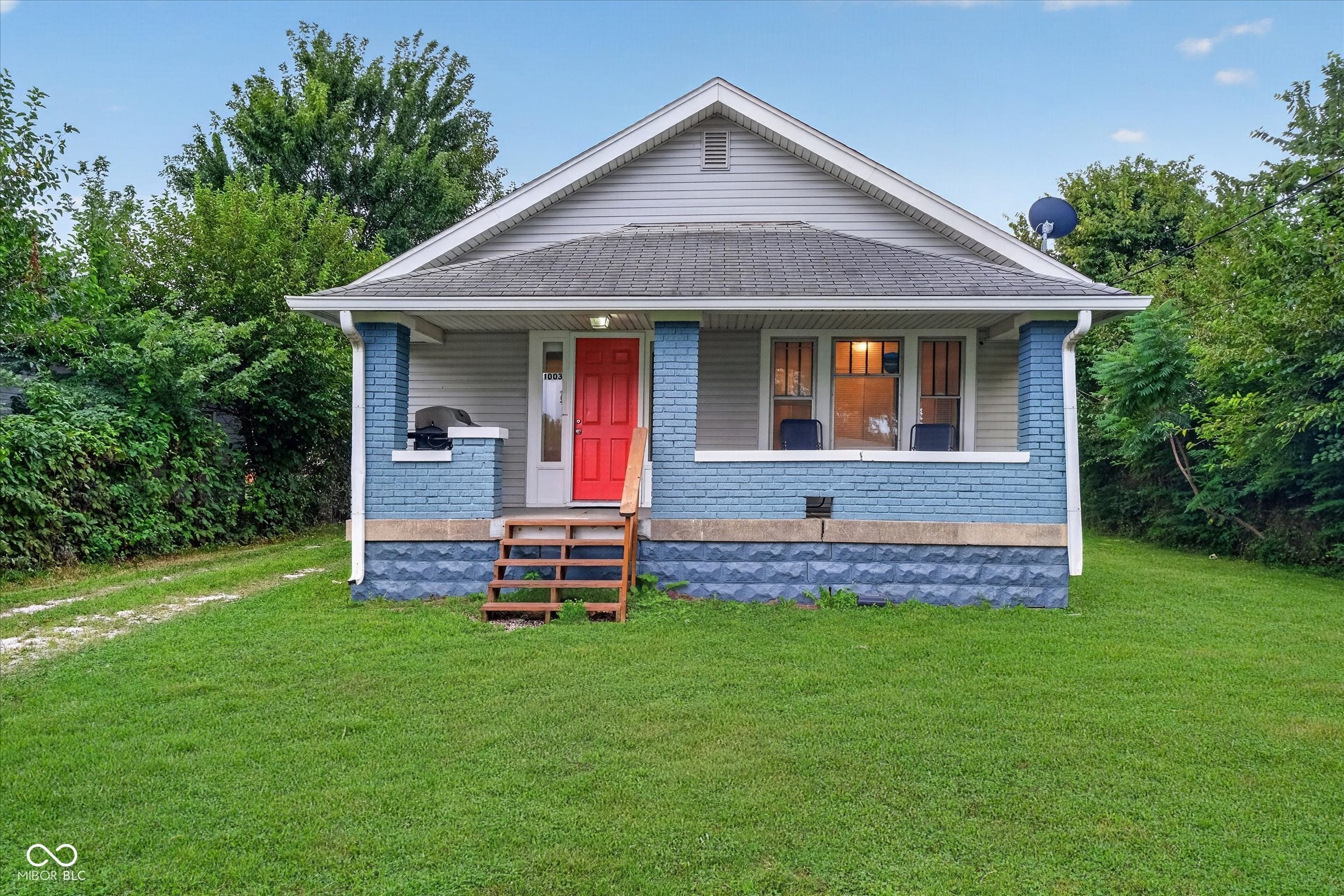 1003 W Troy Avenue — photo