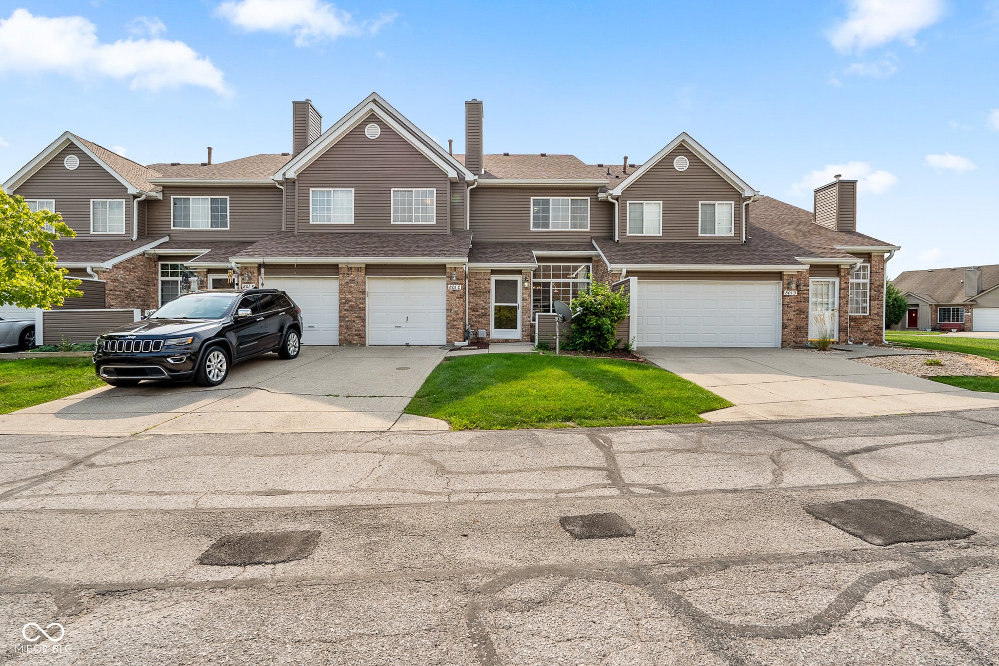 801 Coyote Way C — photo