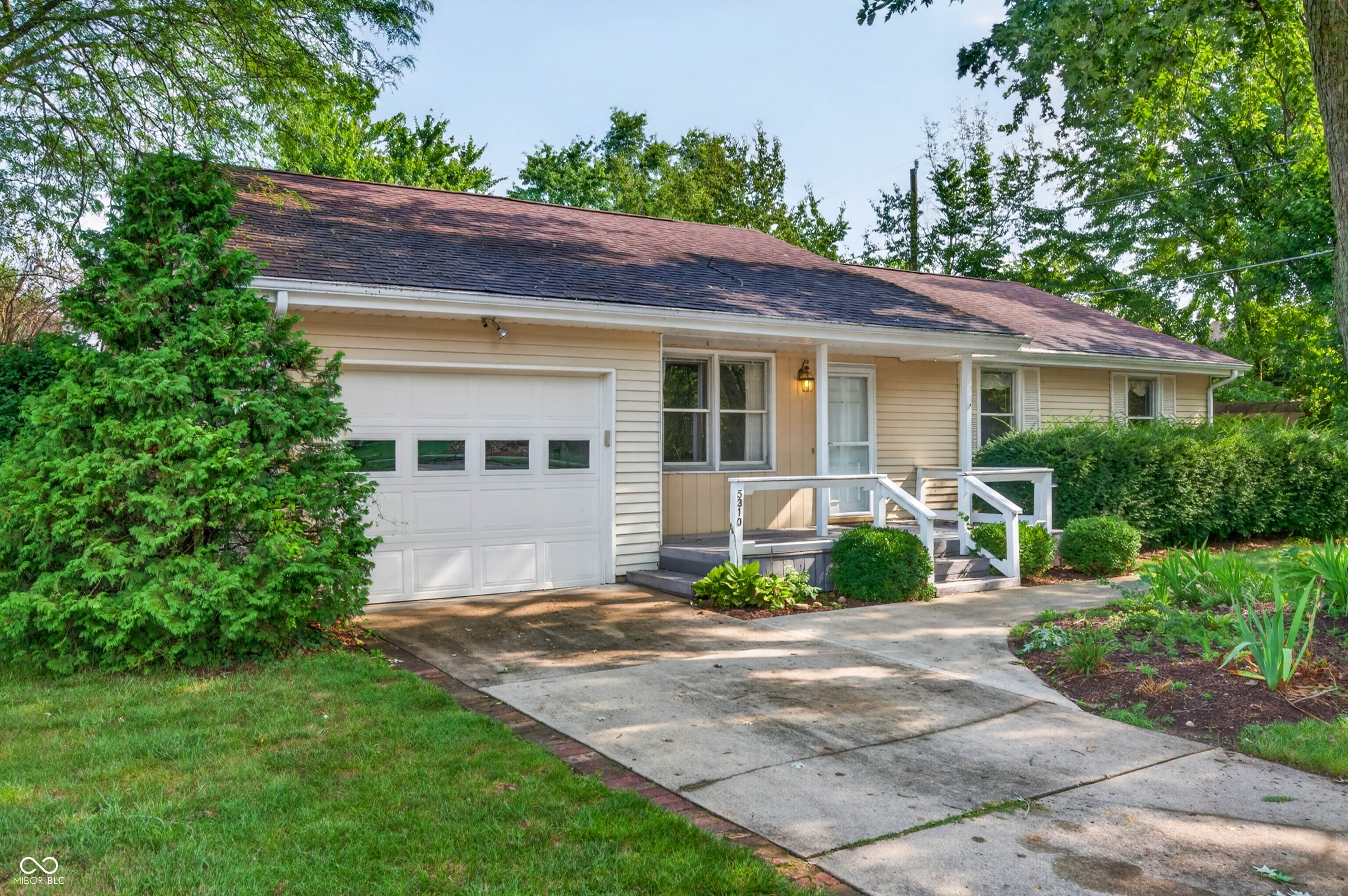 5310 Regency Drive — photo