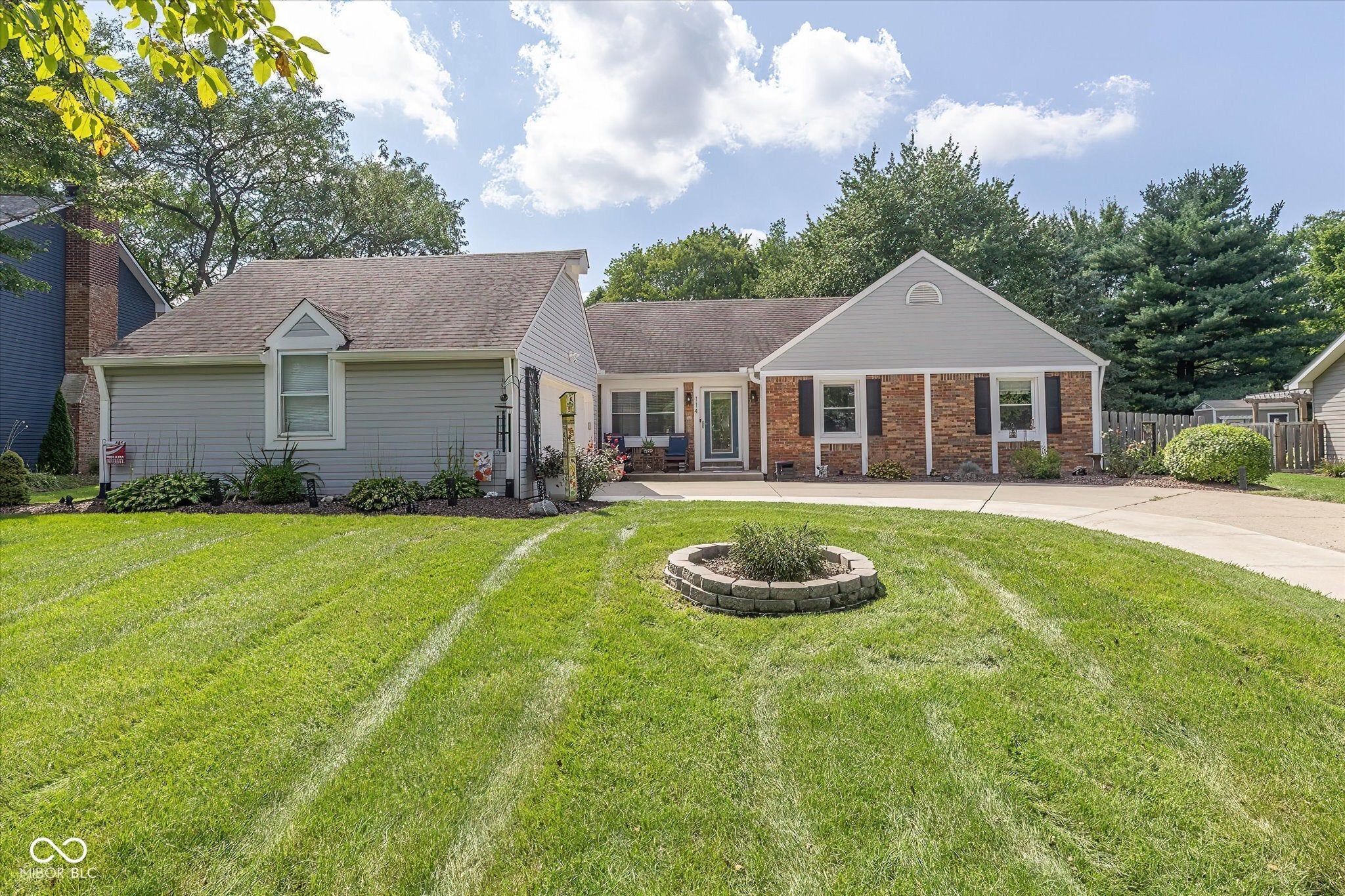 114 Maplewood Drive — photo