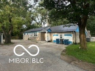 2430 N Mitthoefer — photo