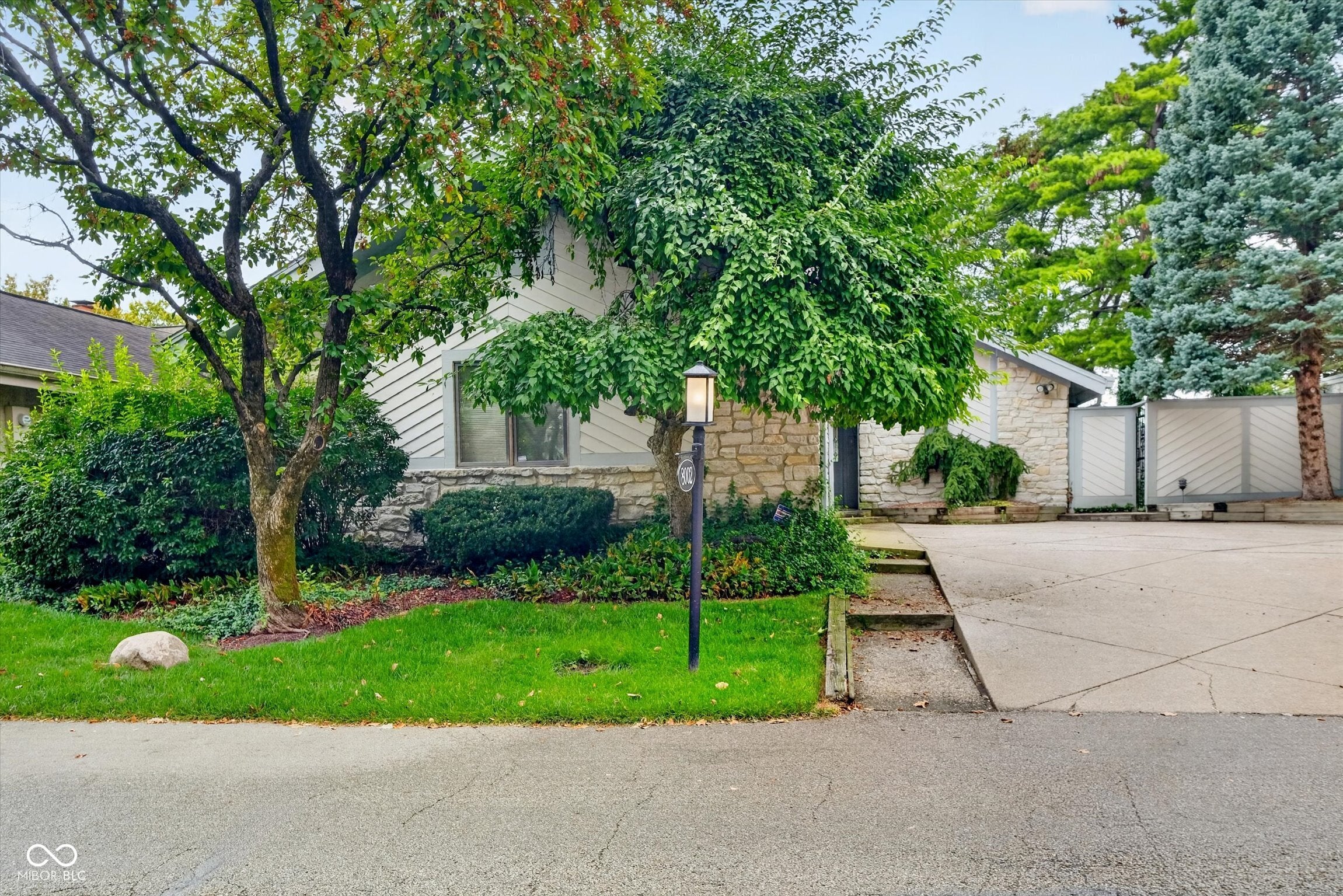 8002 Dean Road — photo