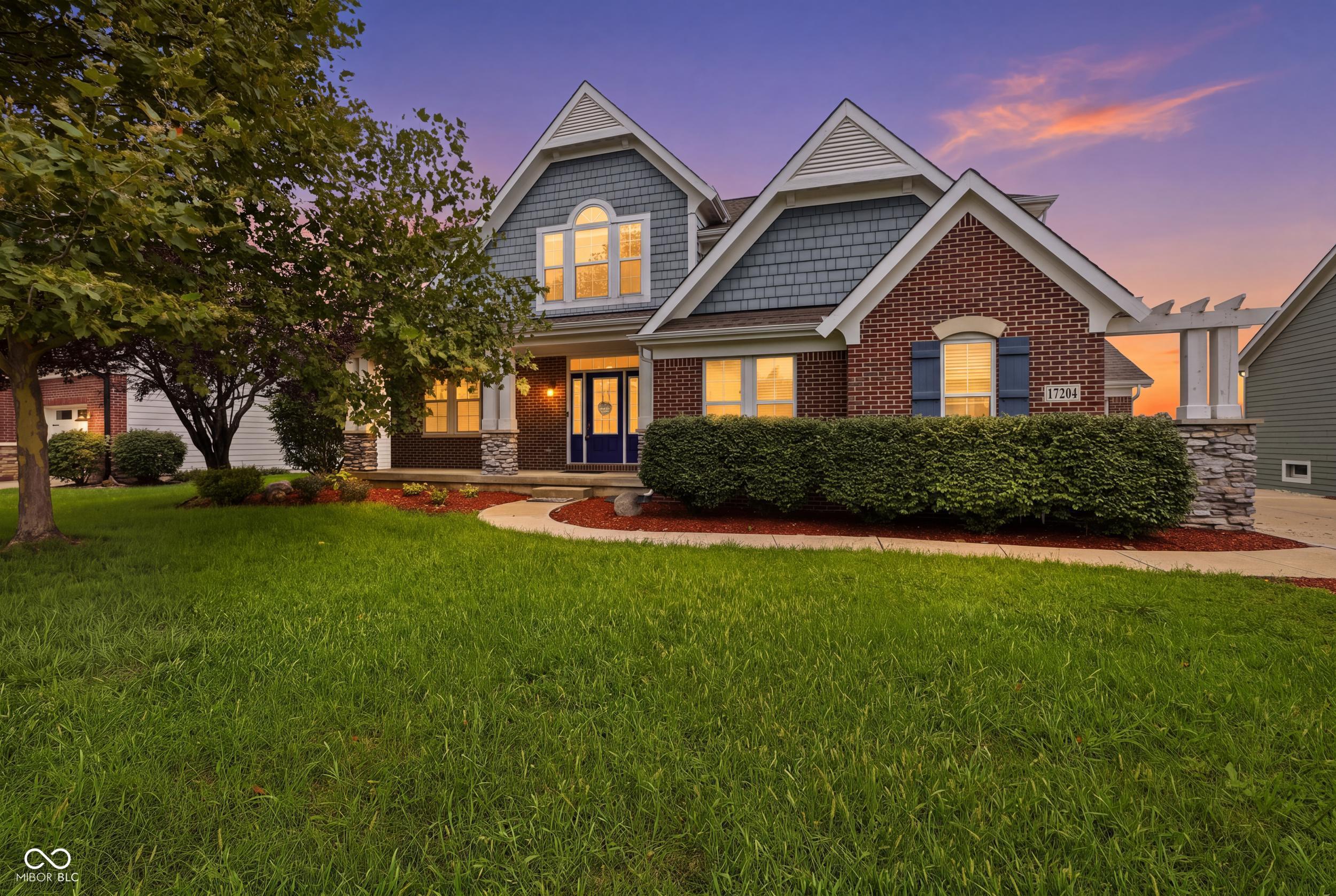 17204 Bluestone — photo